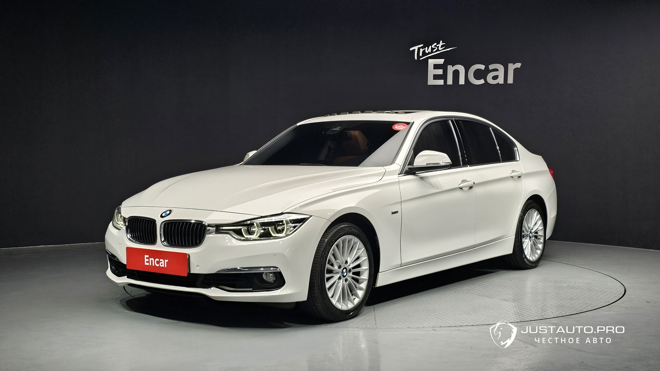 Автомобиль BMW 3-Series
