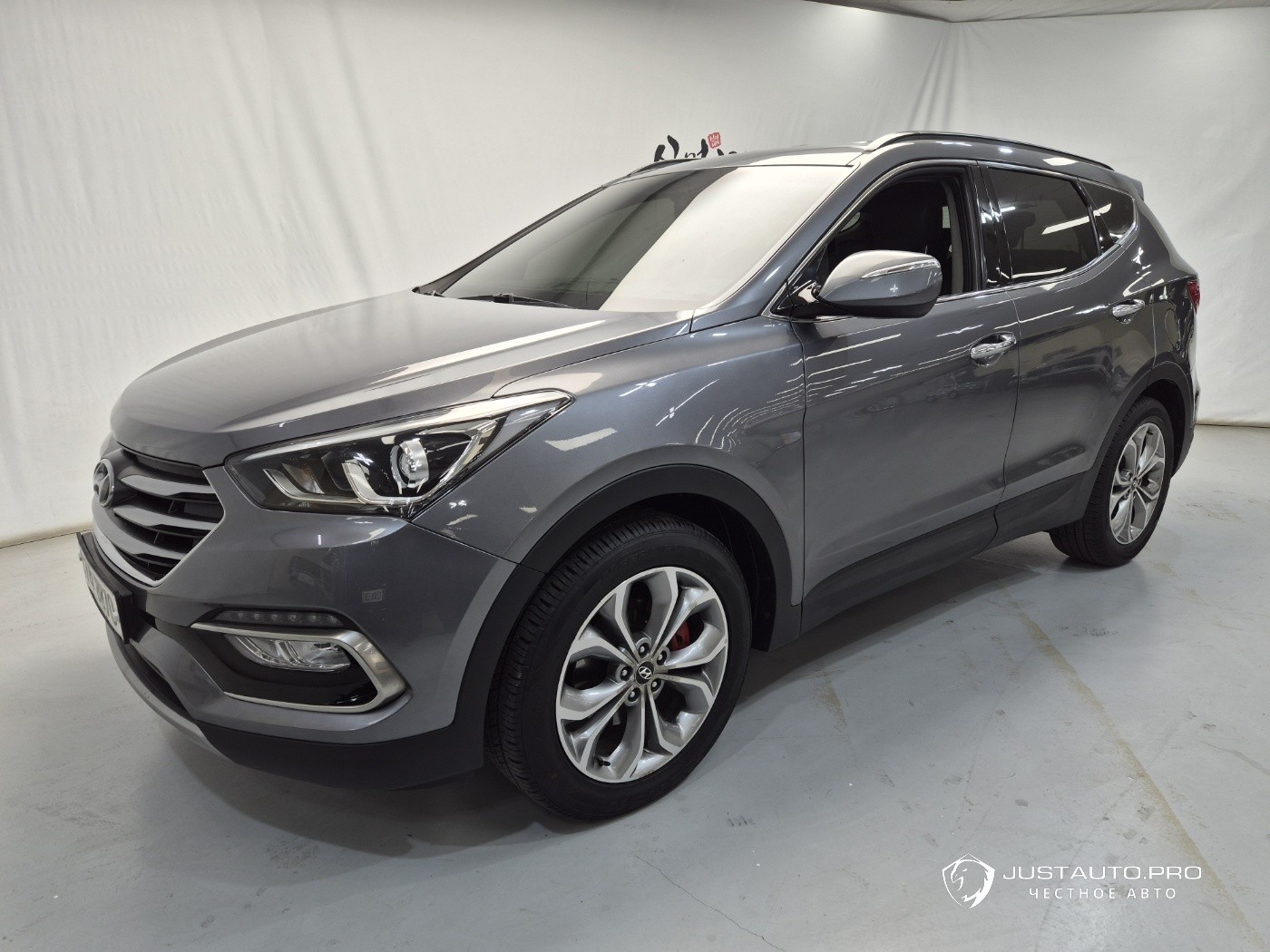 Автомобиль Hyundai Santafe