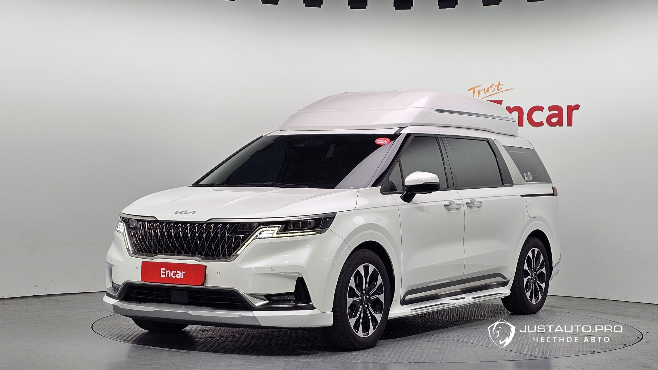 Автомобиль Kia Canival