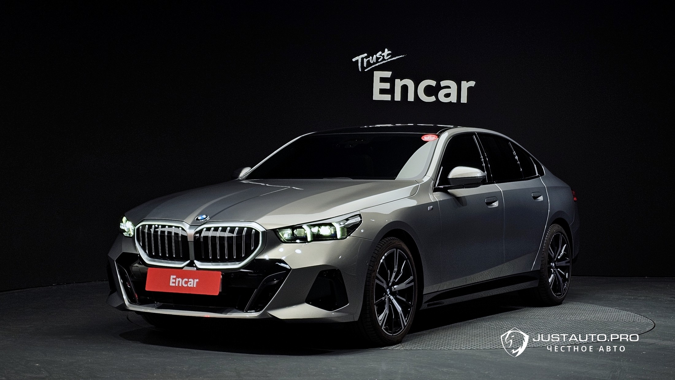 Автомобиль BMW 5-Series