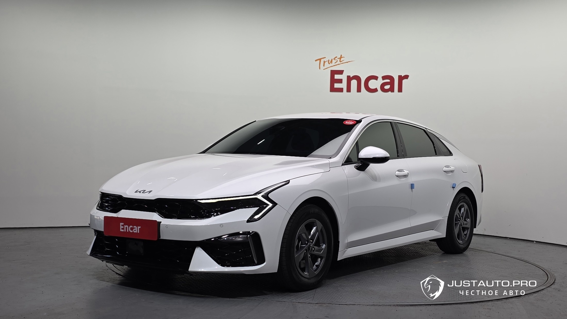 Автомобиль Kia K5