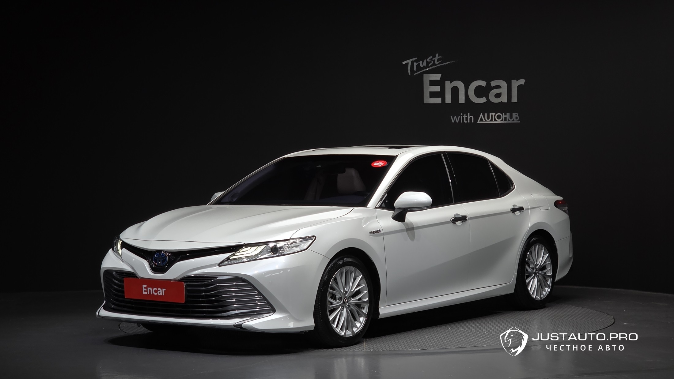 Автомобиль Toyota Camry
