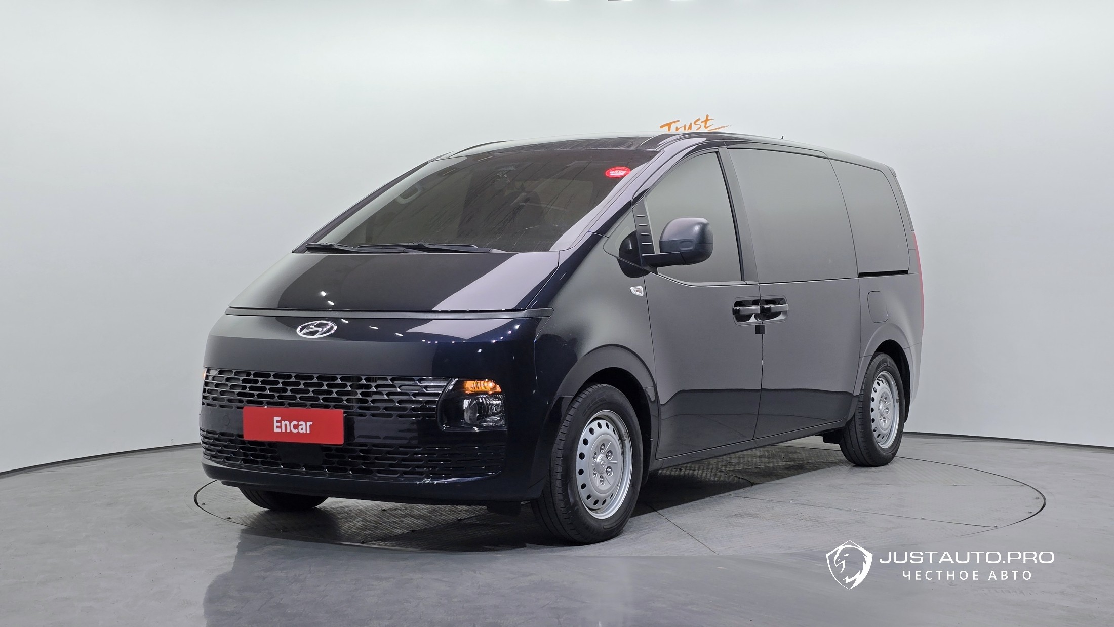 Автомобиль Hyundai Staria