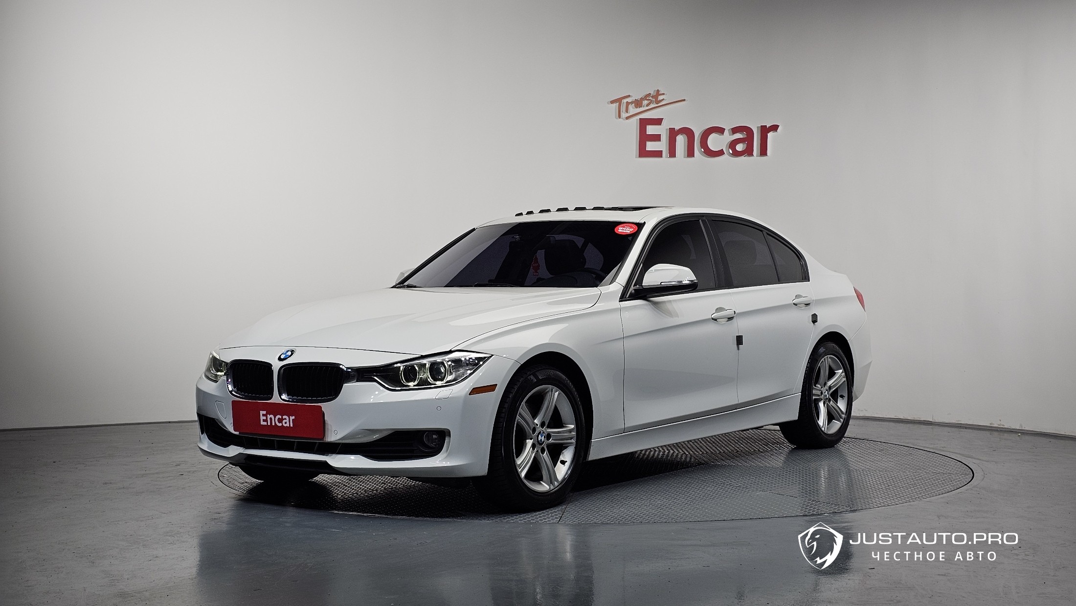 Автомобиль BMW 3-Series