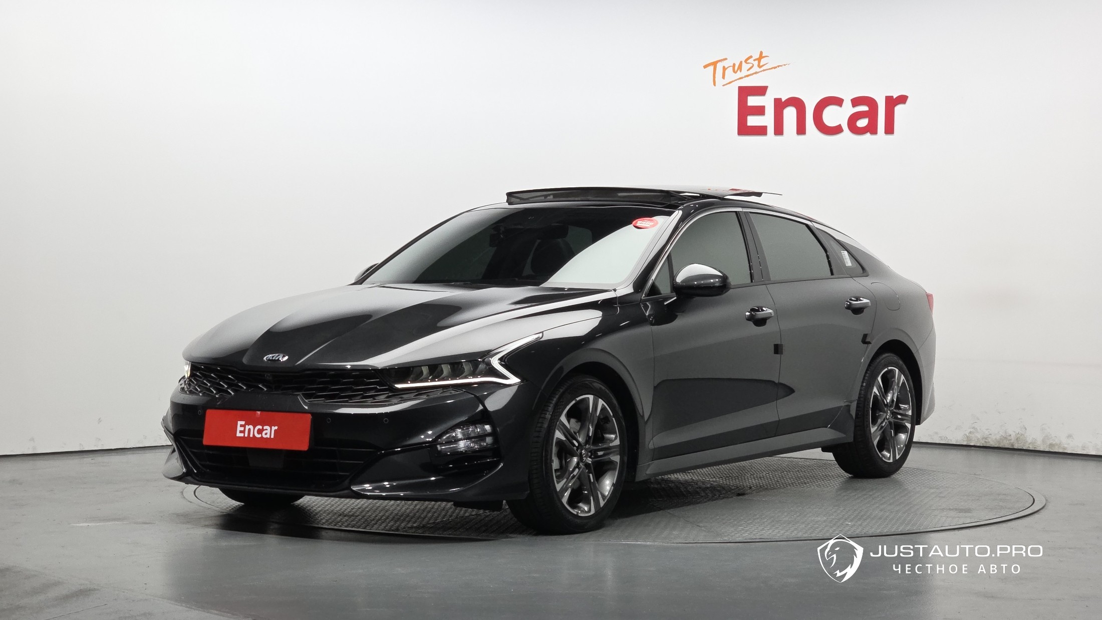 Автомобиль Kia K5