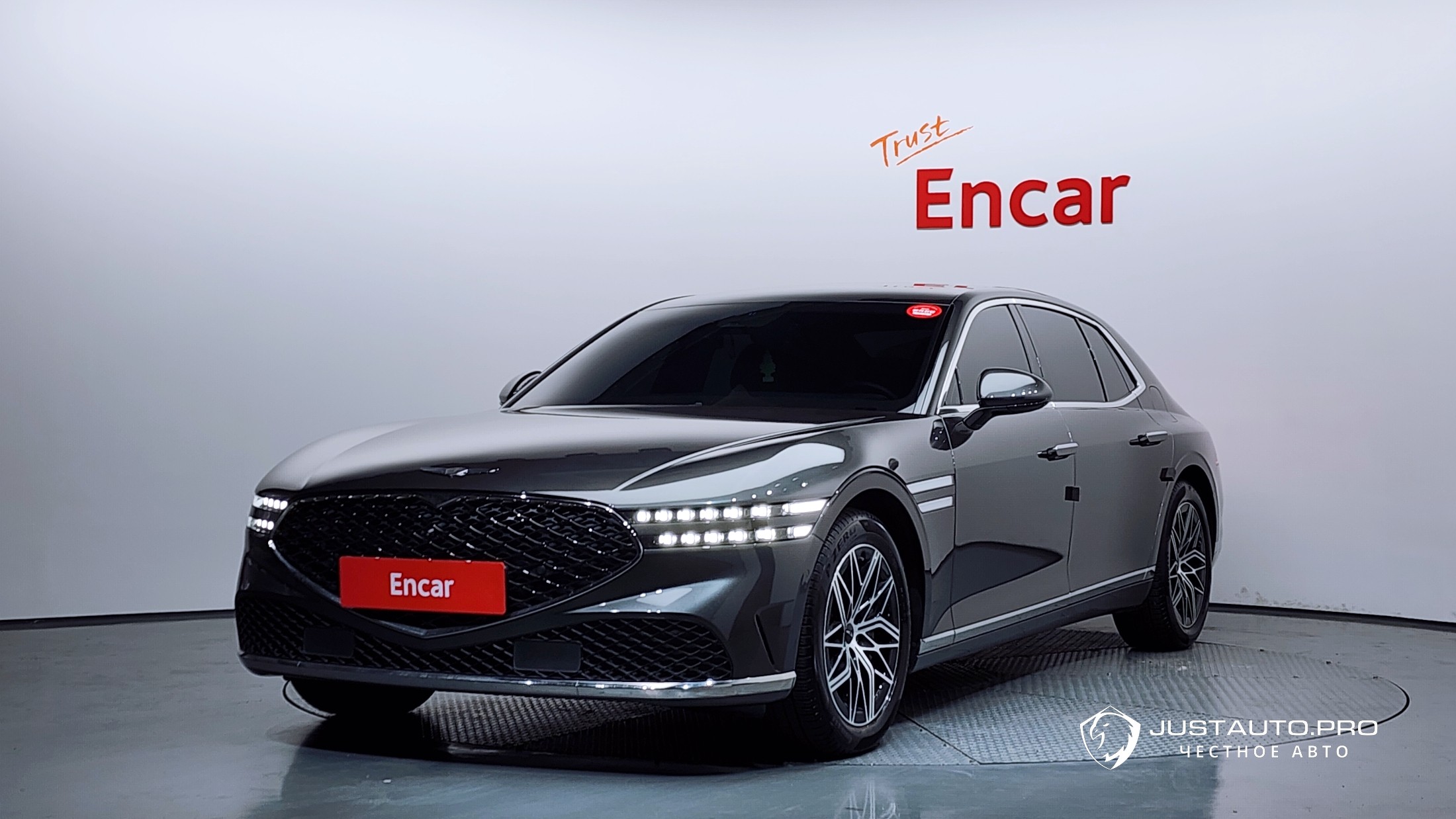 Автомобиль Genesis G90