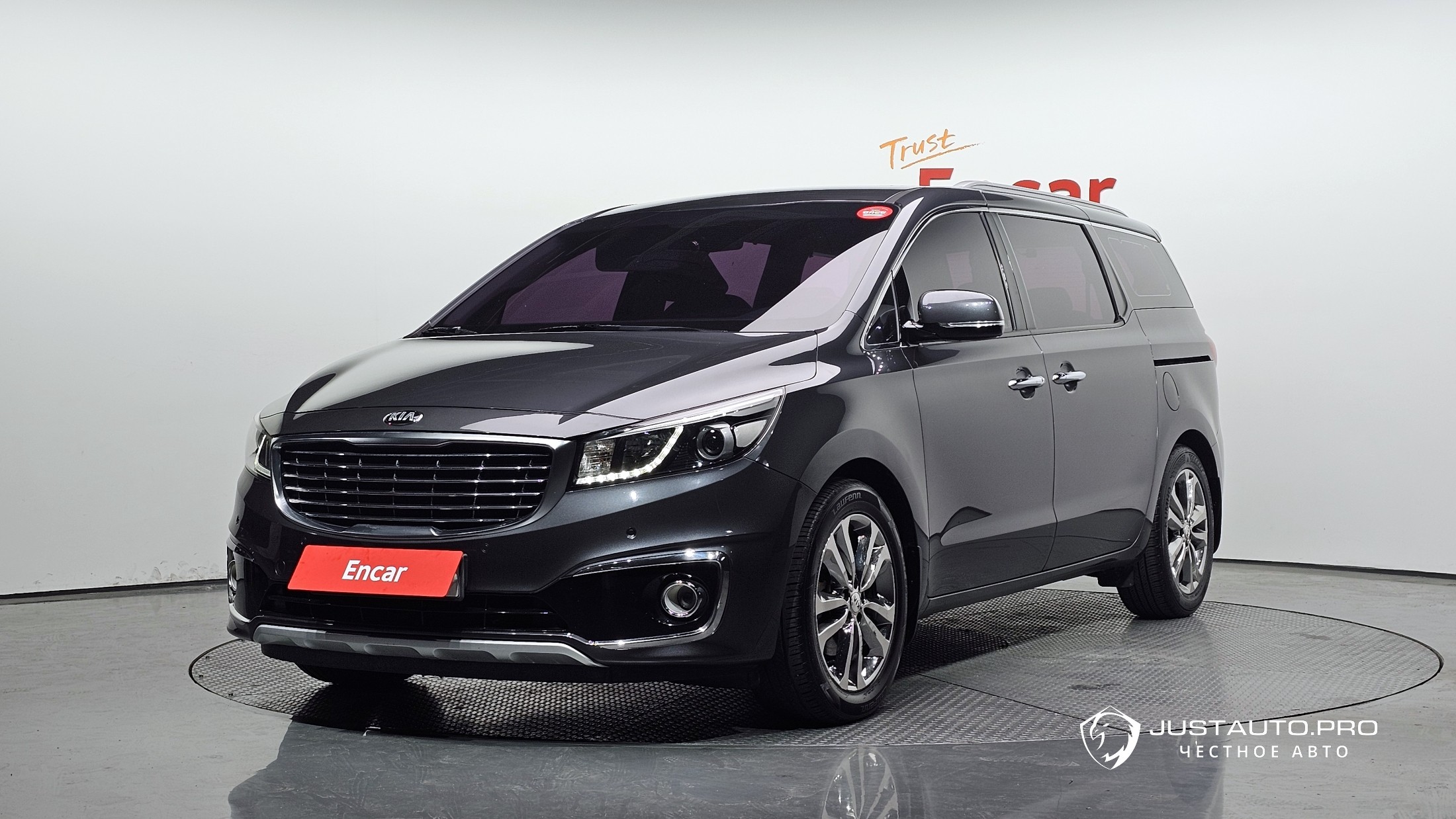Автомобиль Kia Canival
