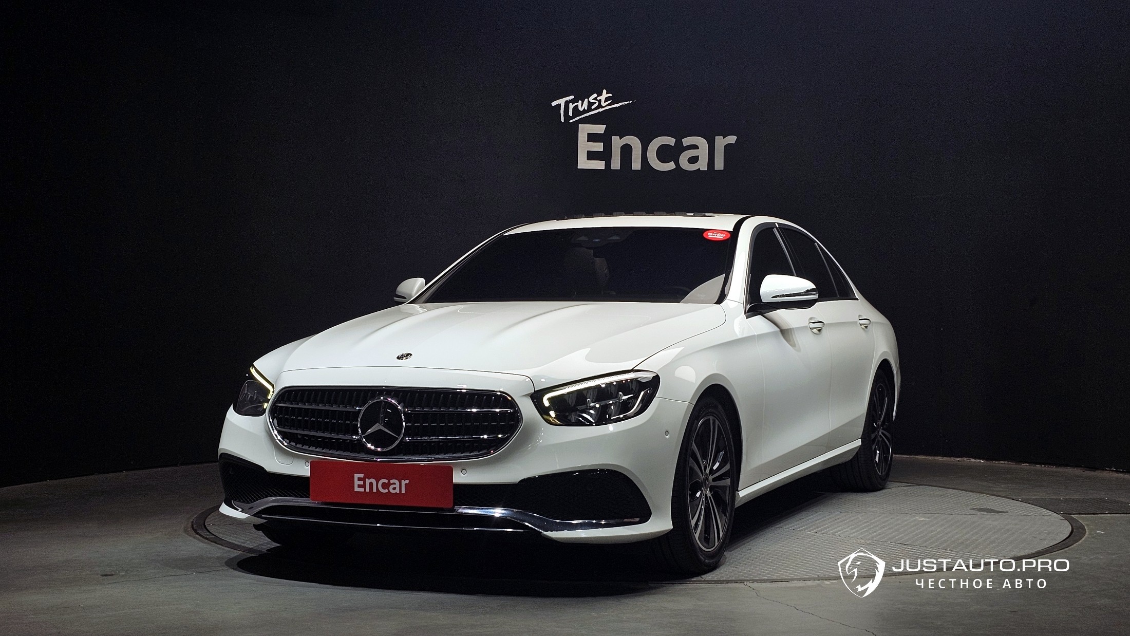 Автомобиль Mercedes-Benz E-Class