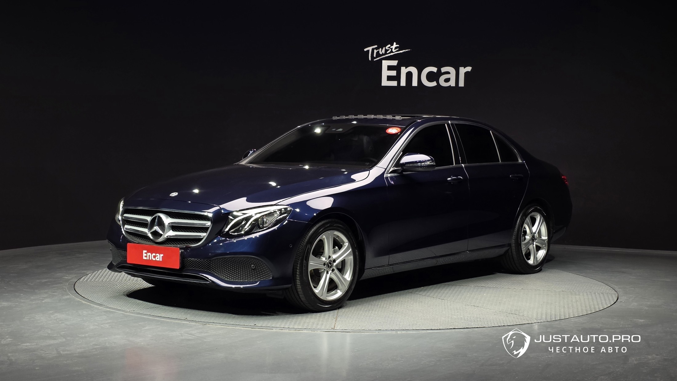 Автомобиль Mercedes-Benz E-Class