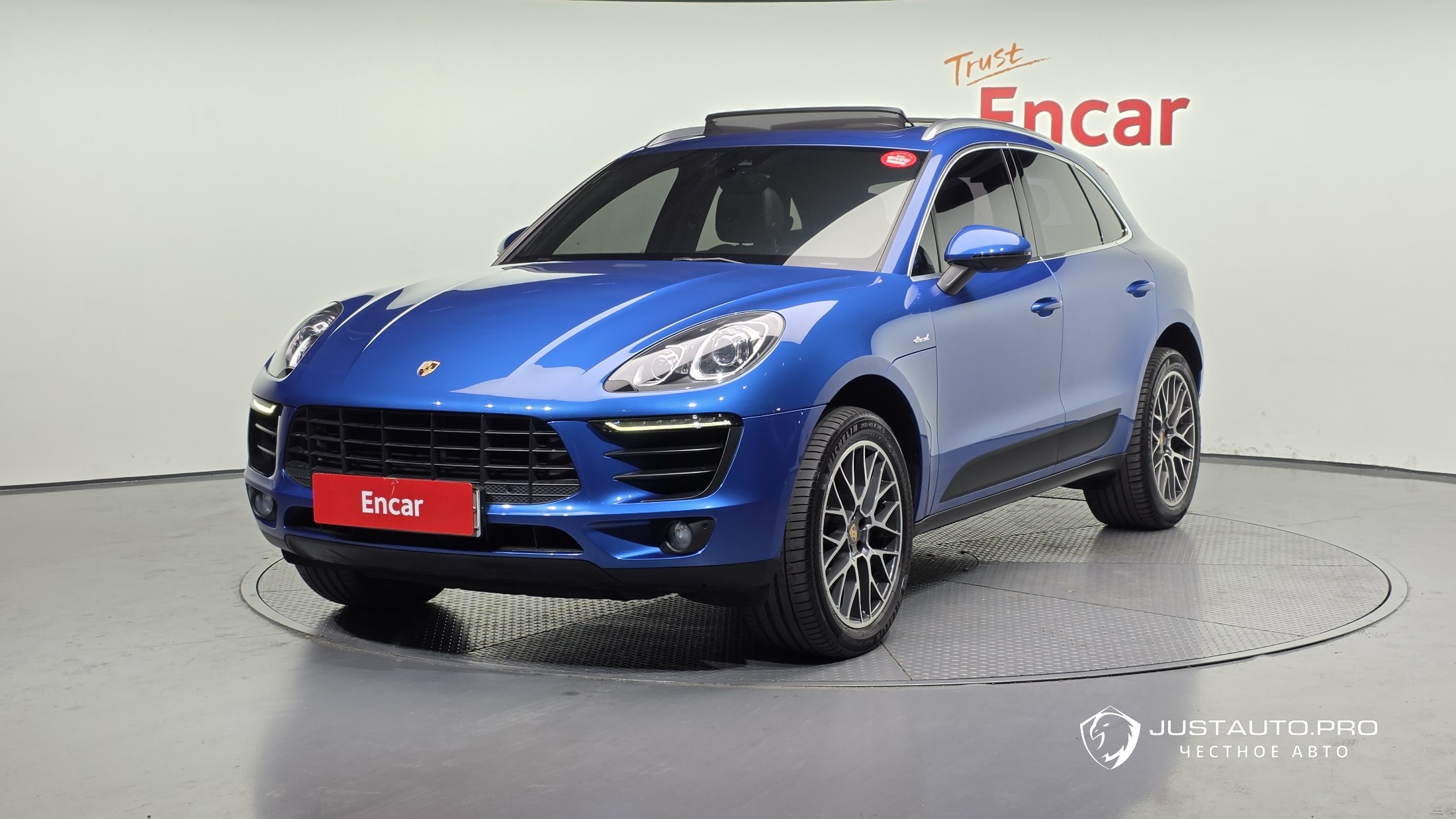 Автомобиль Porsche Macan