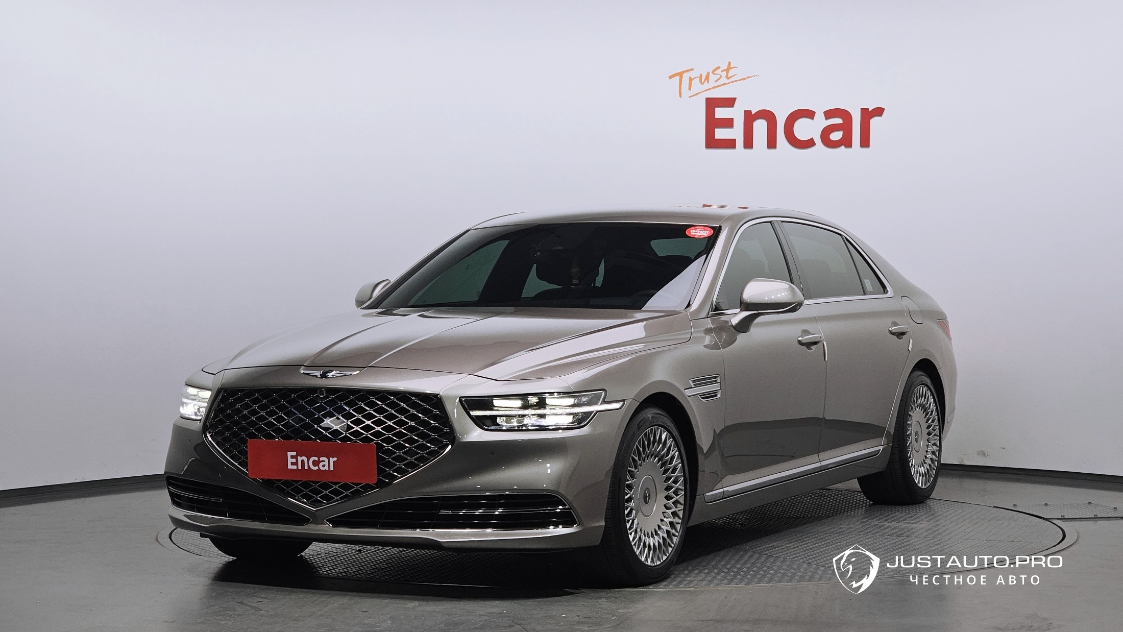 Автомобиль Genesis G90