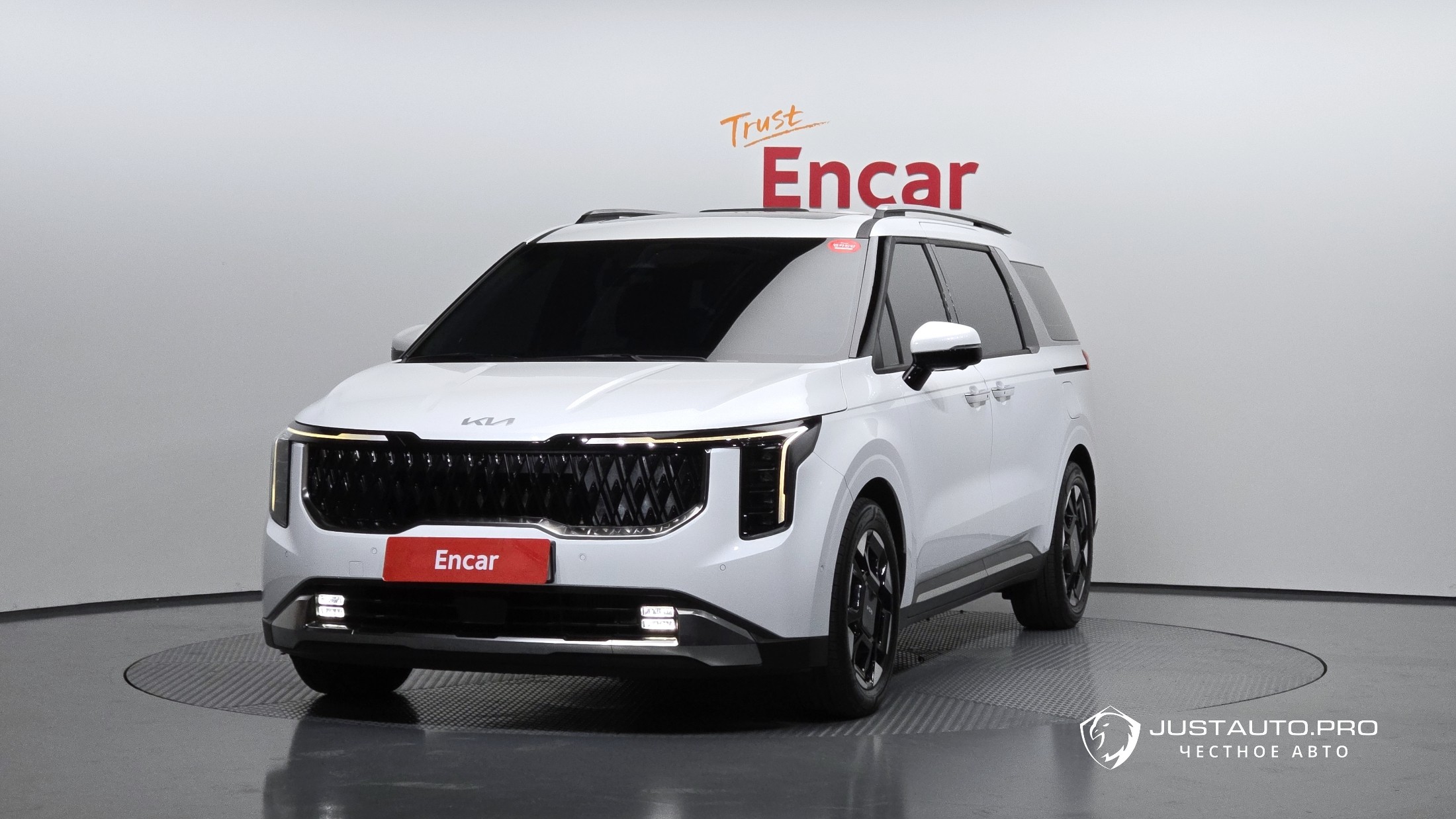 Автомобиль Kia Canival