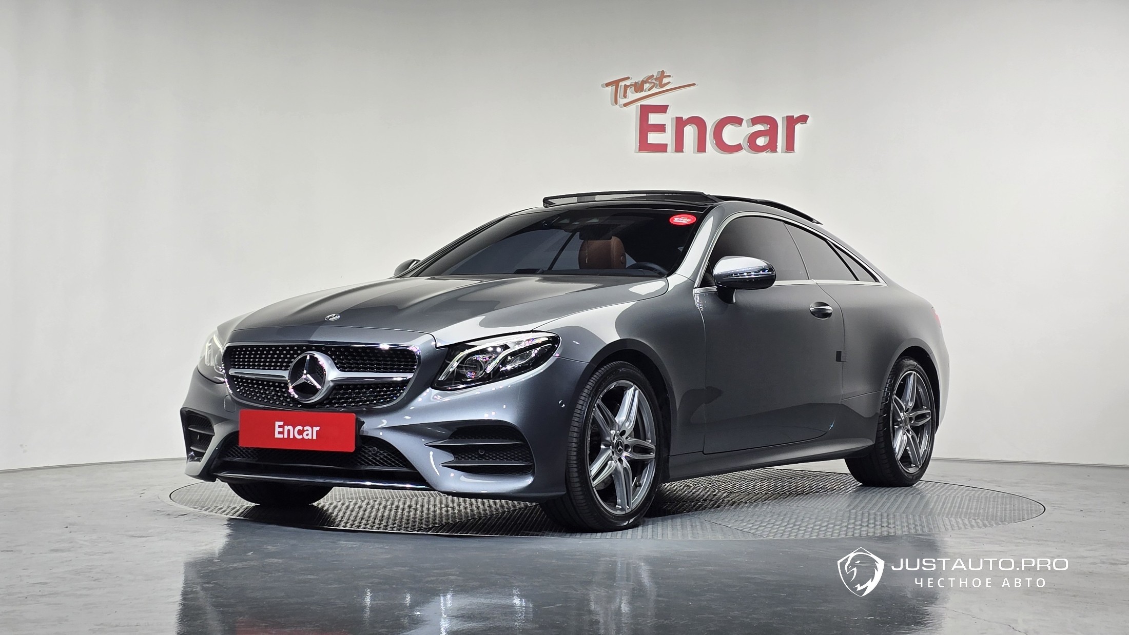 Автомобиль Mercedes-Benz E-Class