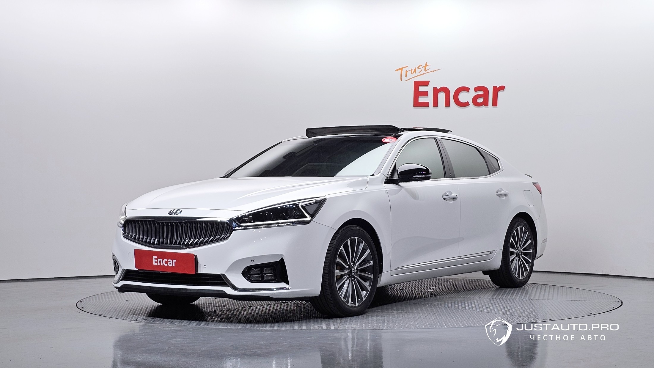 Автомобиль Kia K7