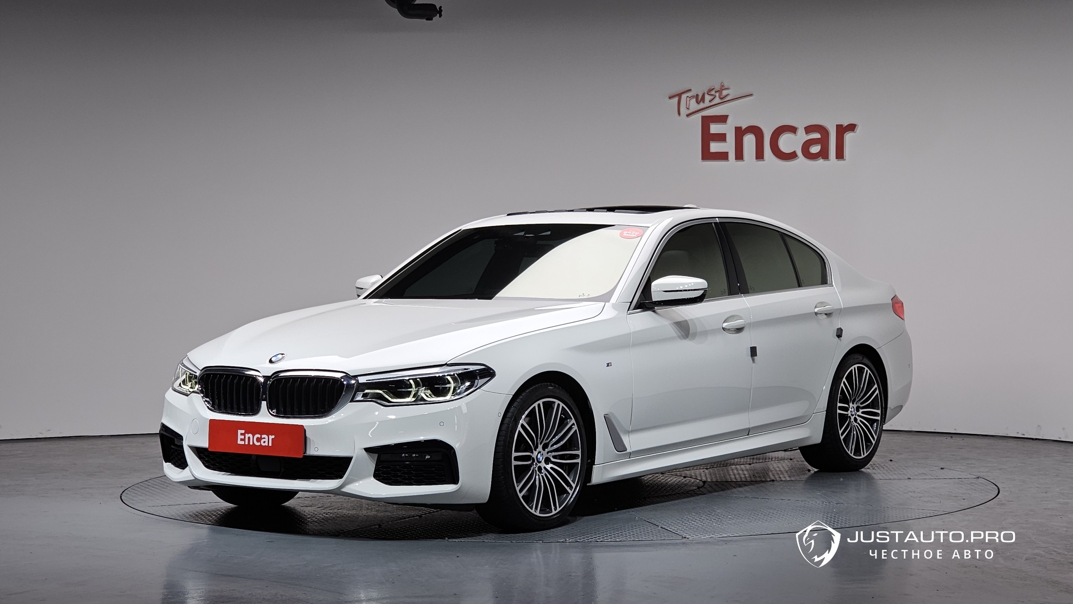 Автомобиль BMW 5-Series