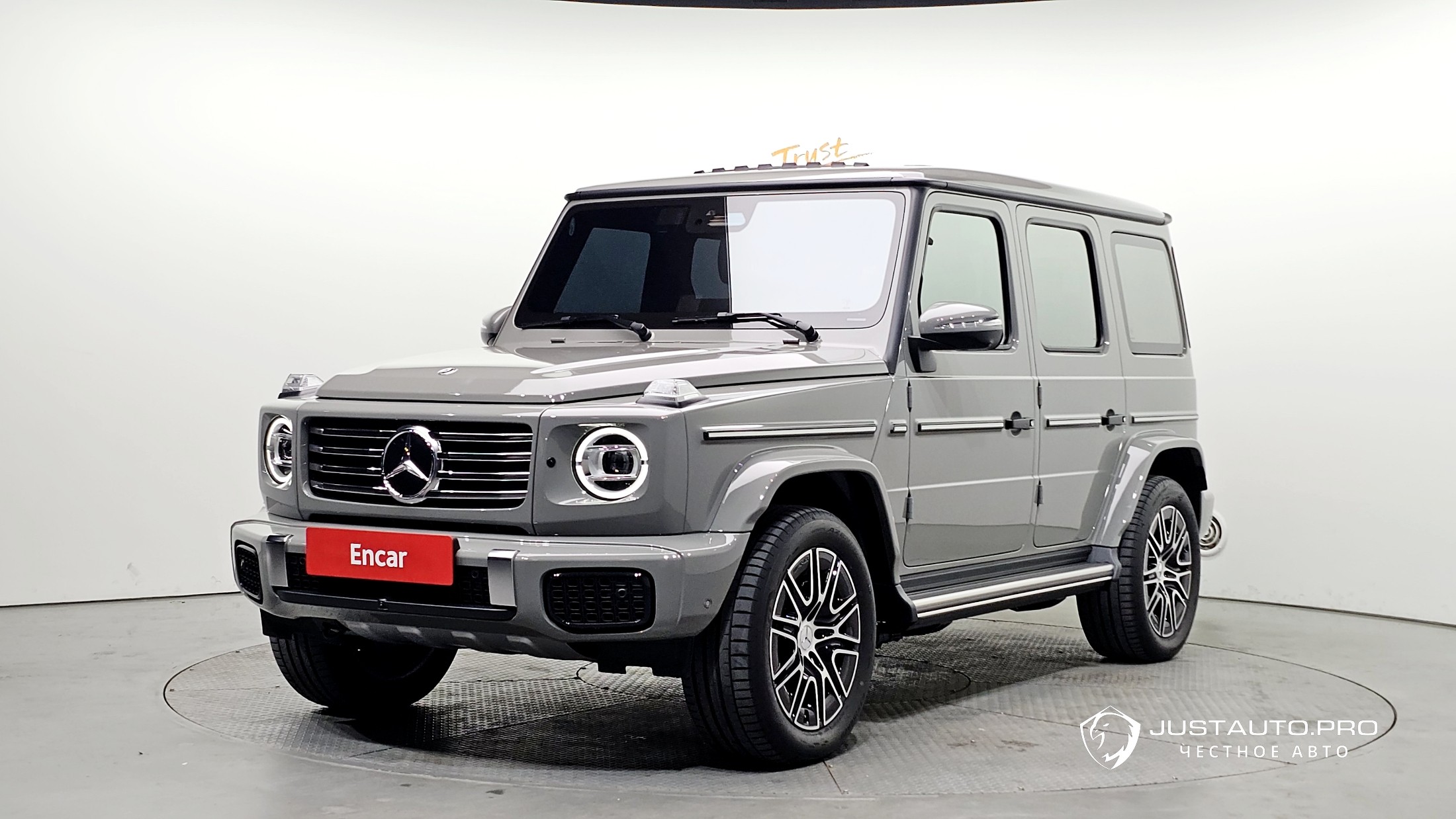 Автомобиль Mercedes-Benz G-Class