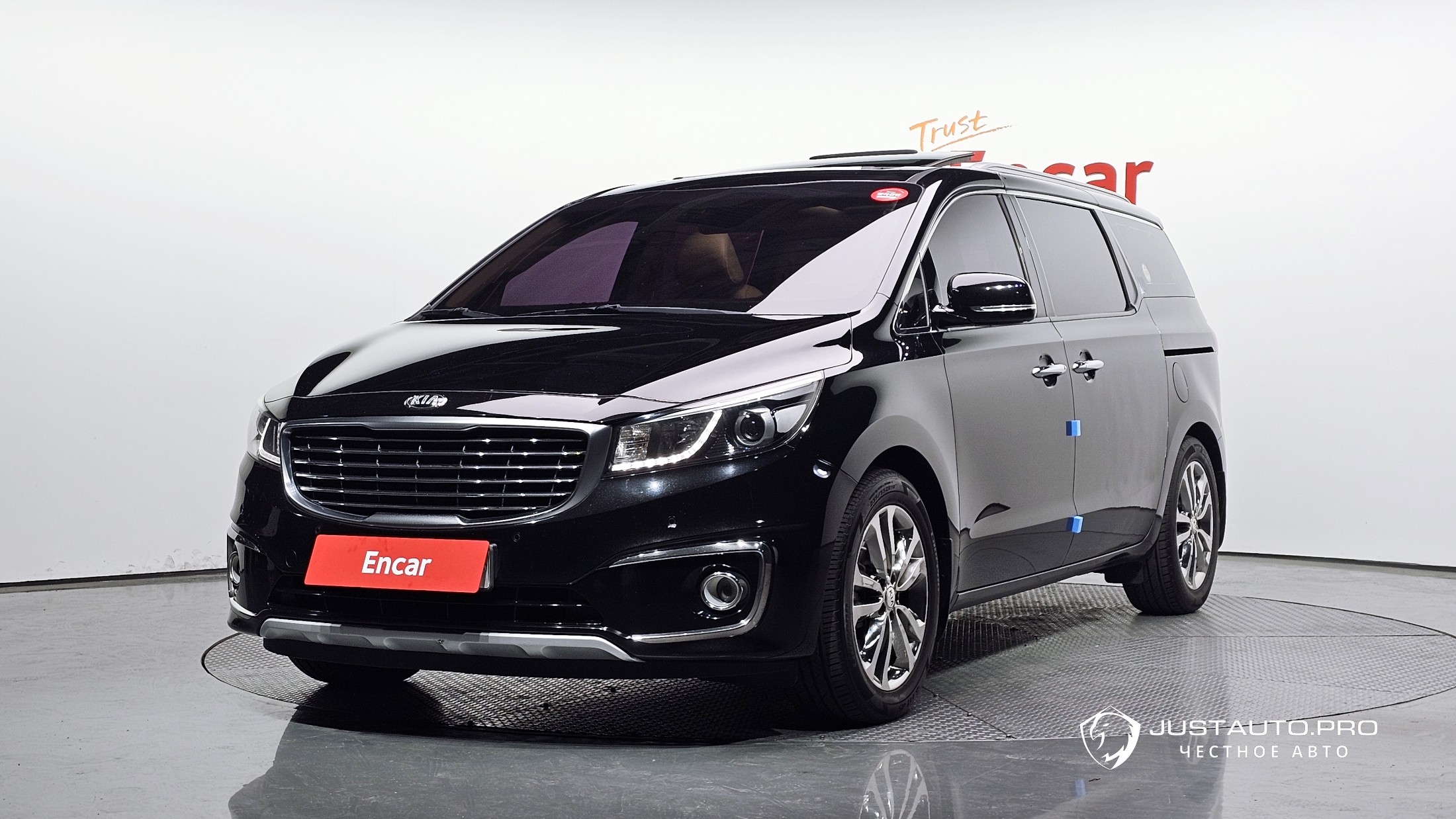 Автомобиль Kia Canival
