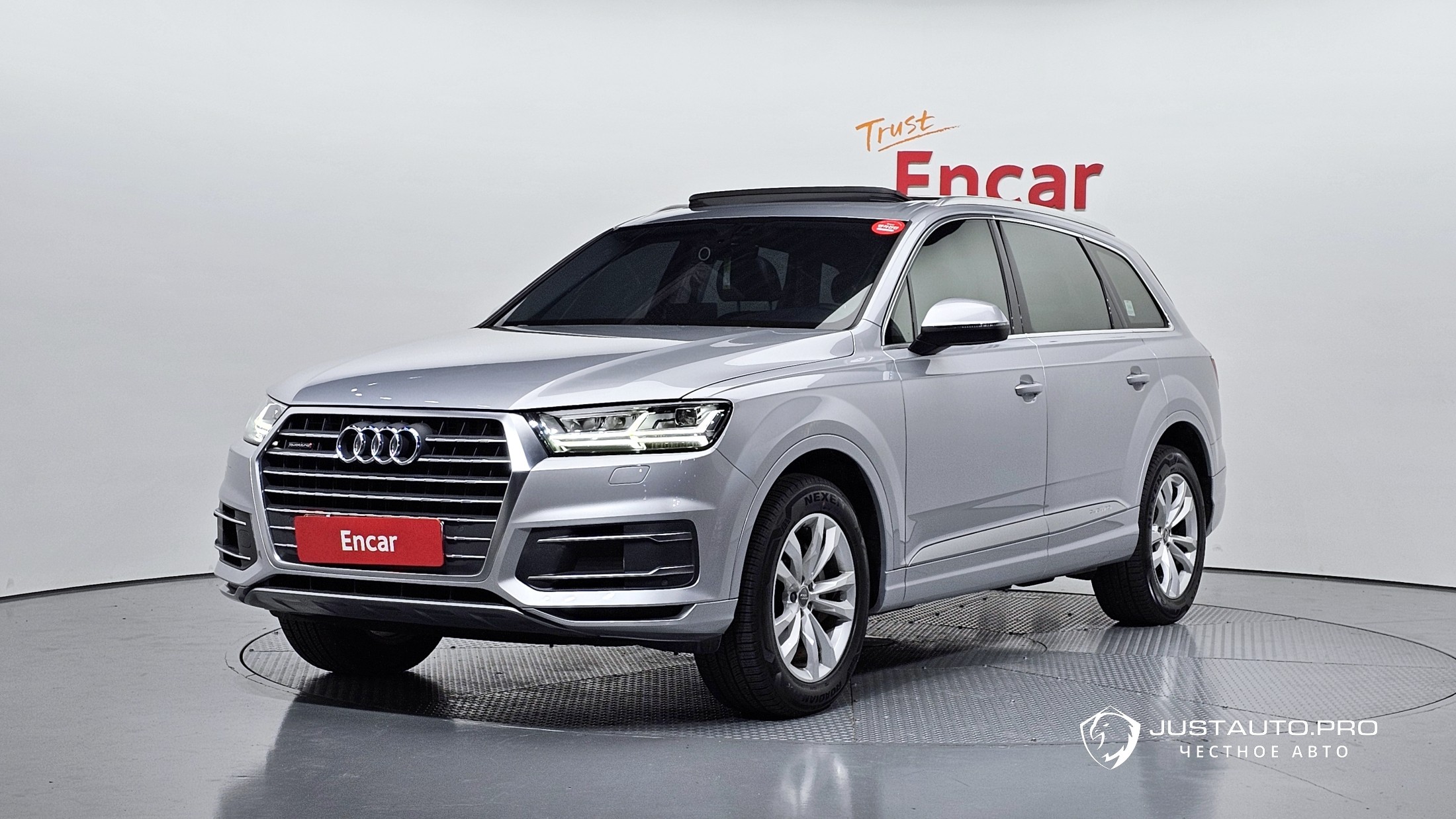 Автомобиль Audi Q7
