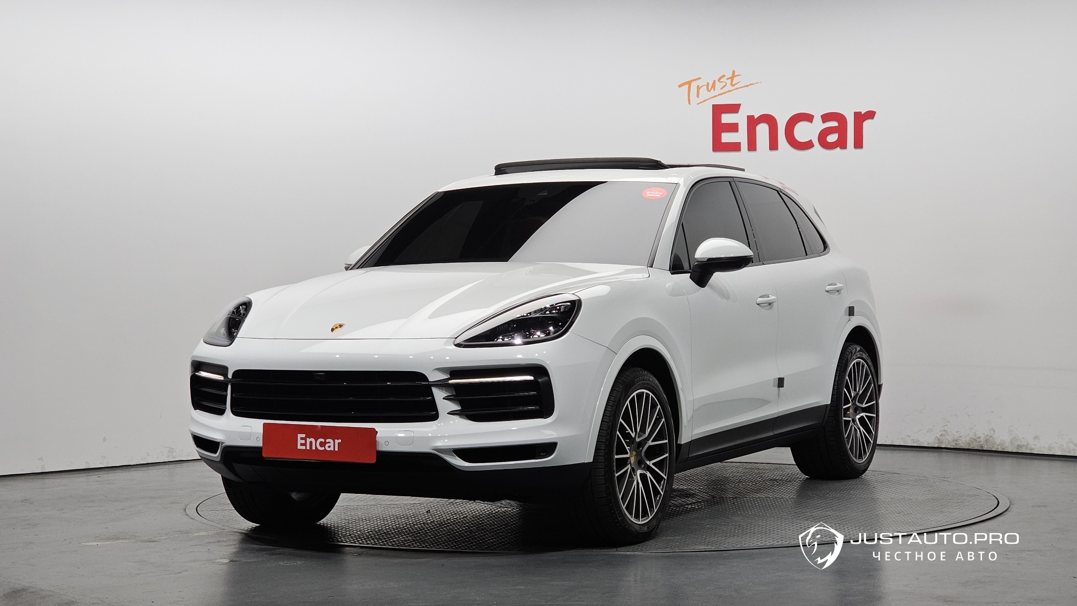 Автомобиль Porsche Cayenne