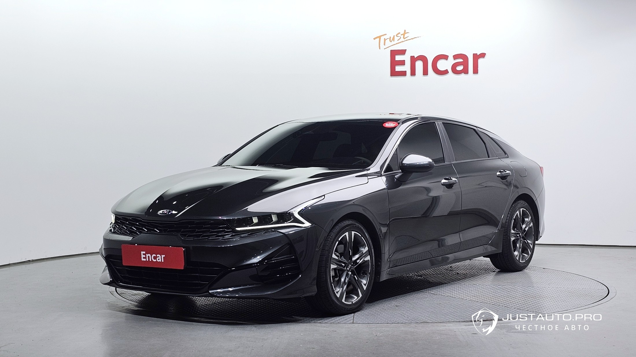 Автомобиль Kia K5