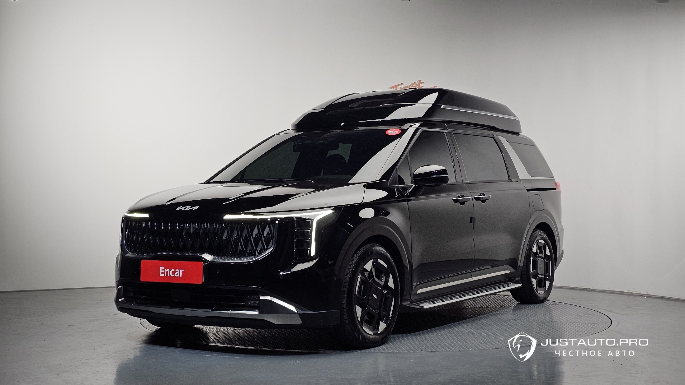 Автомобиль Kia Canival