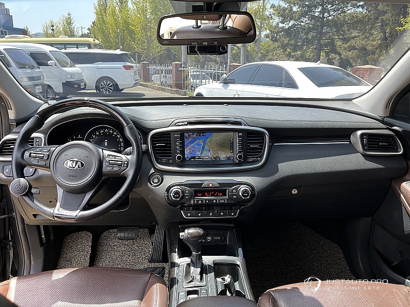 Автомобиль Kia Sorento