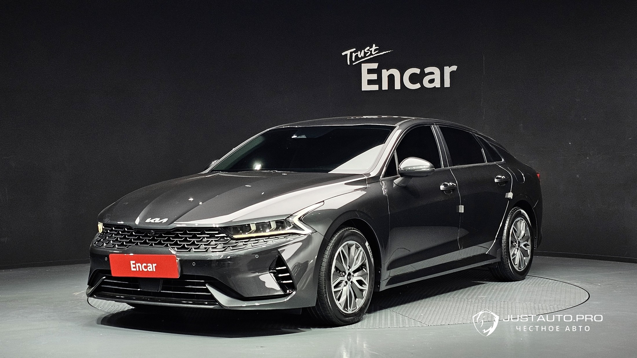 Автомобиль Kia K5