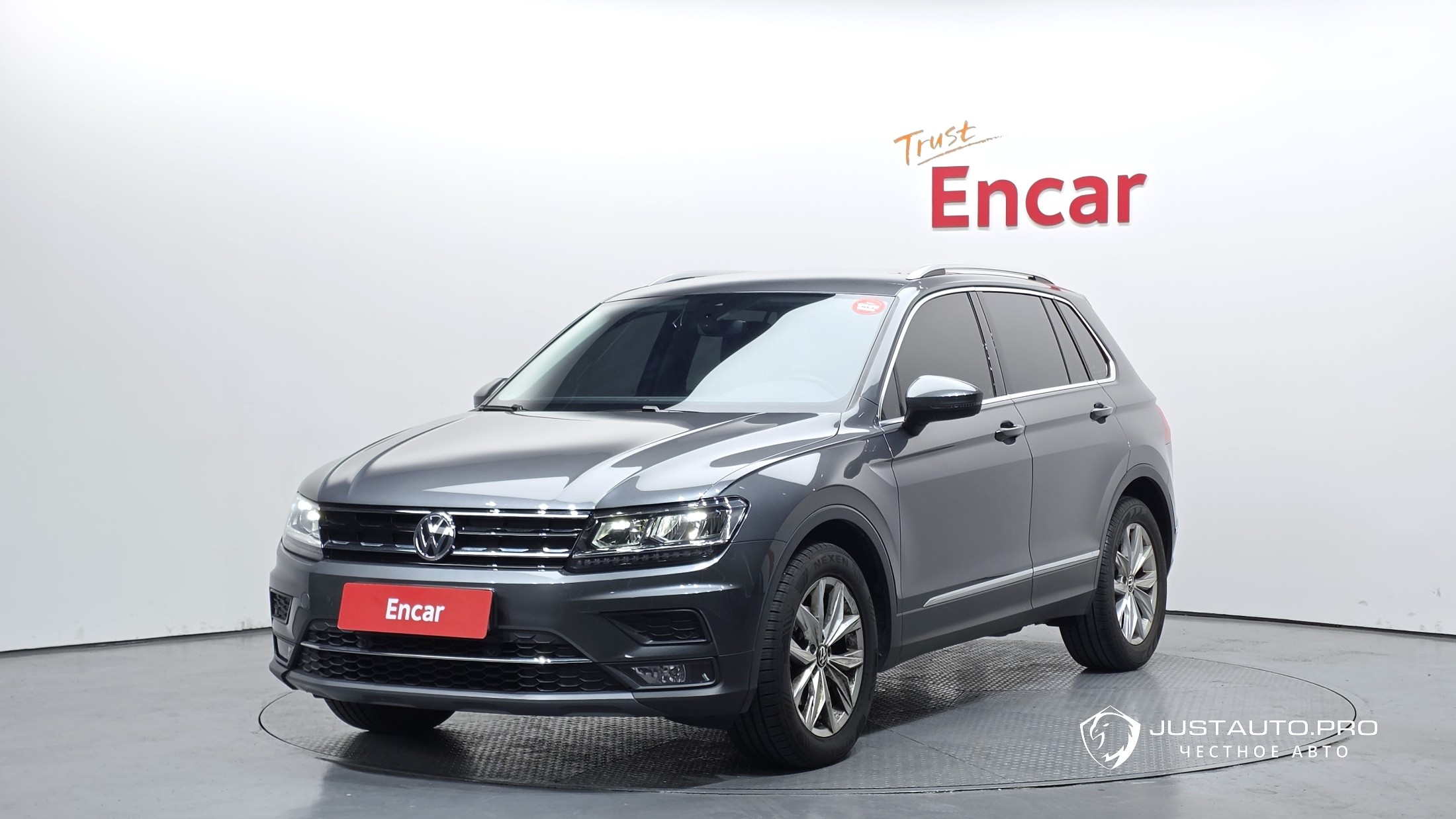 Автомобиль Volkswagen Tiguan