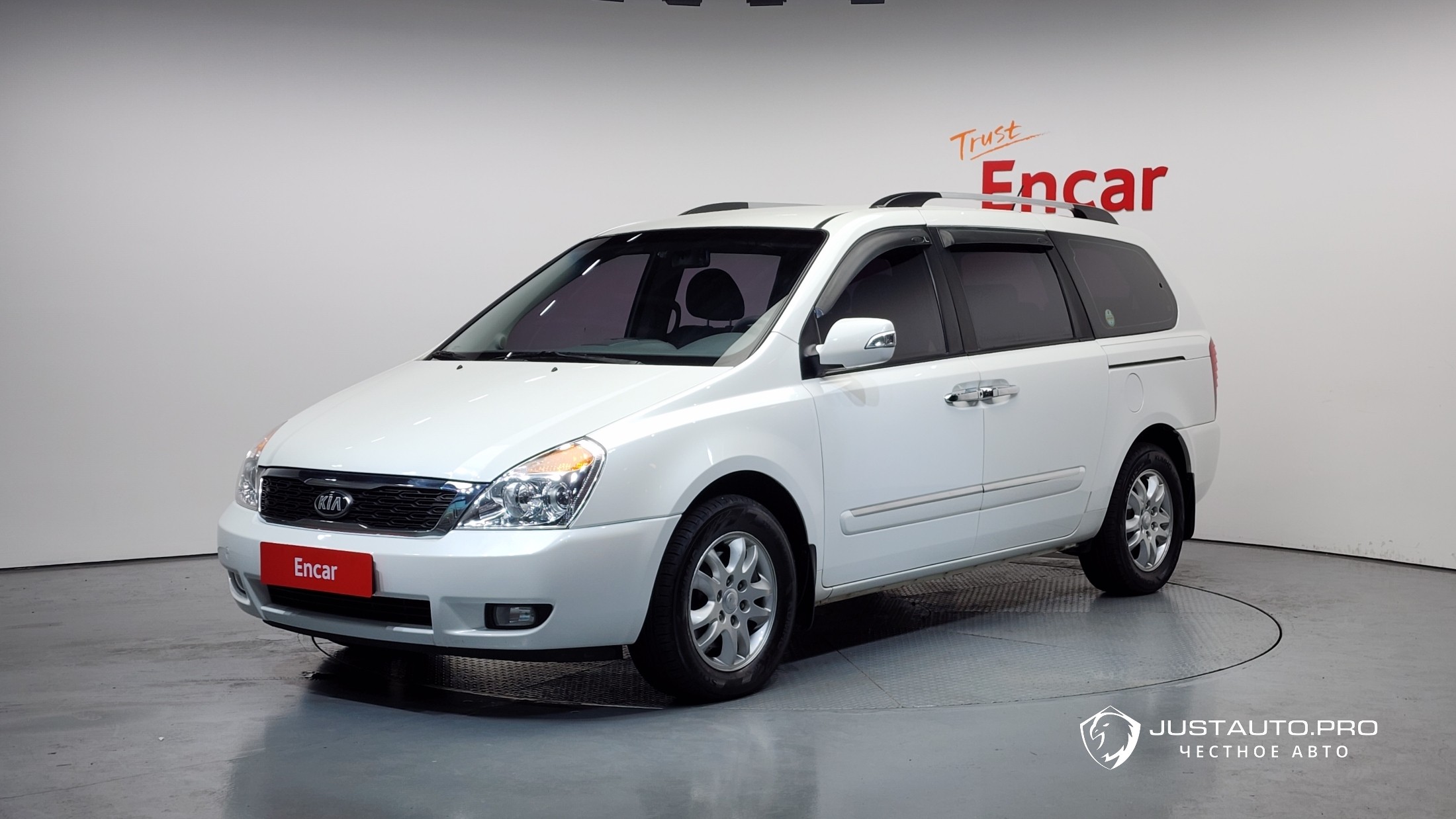 Автомобиль Kia Canival