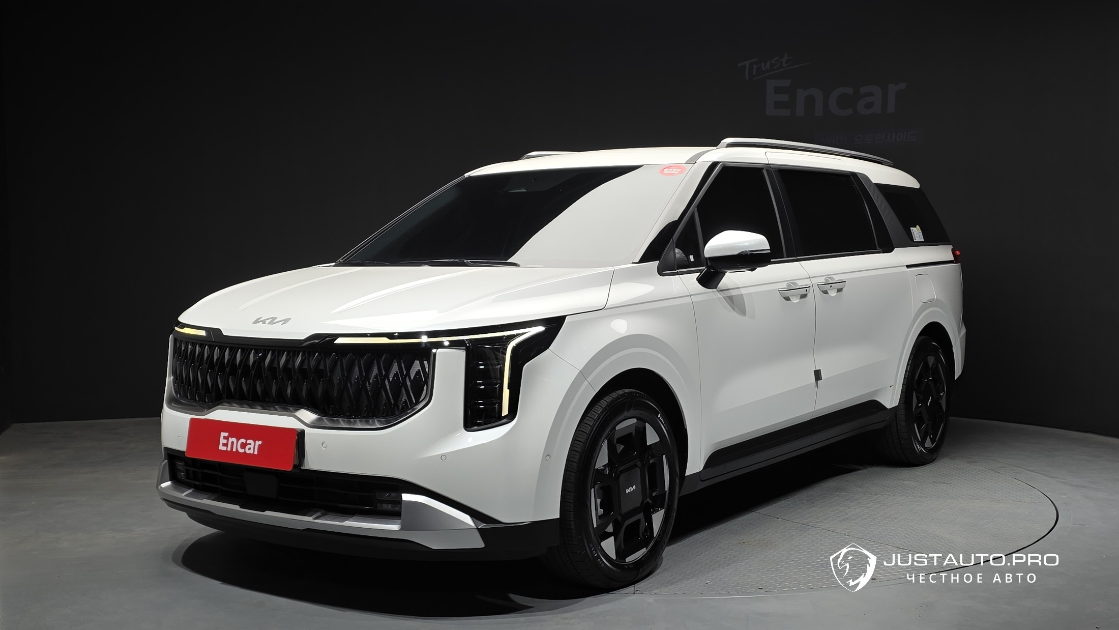 Автомобиль Kia Canival