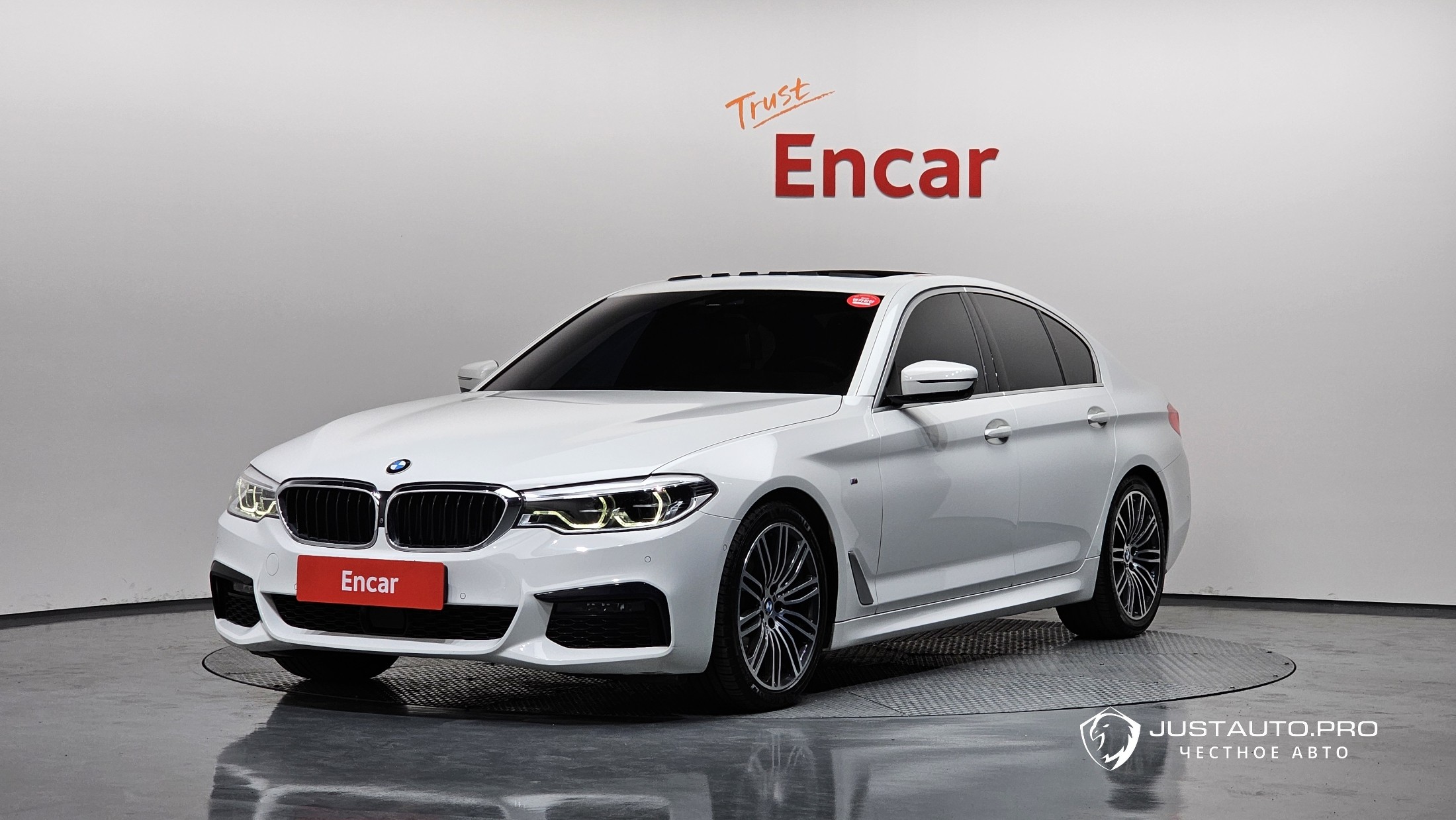 Автомобиль BMW 5-Series