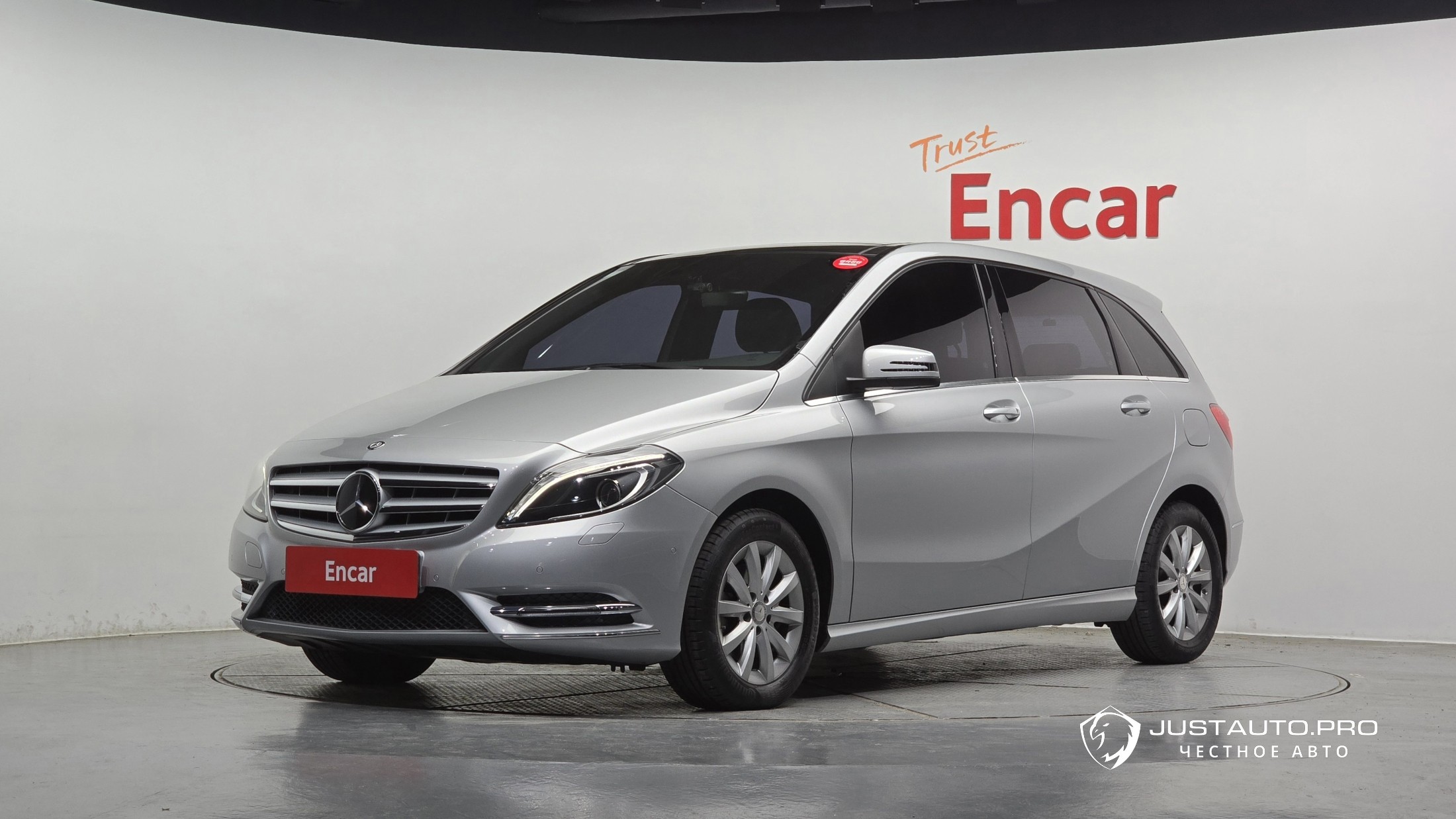 Автомобиль Mercedes-Benz B-Class