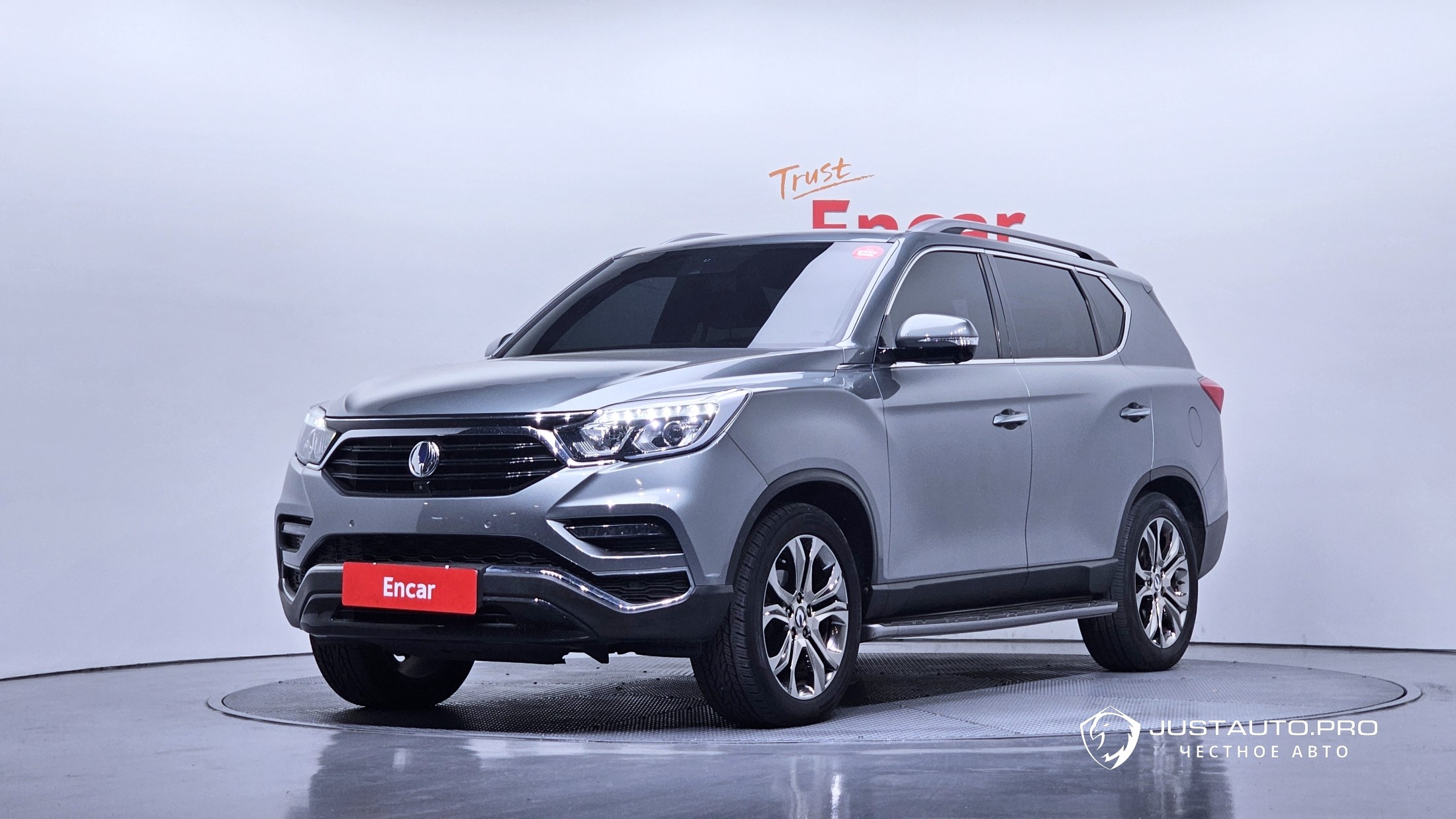 Автомобиль KG_Mobility_Ssangyong Rexton
