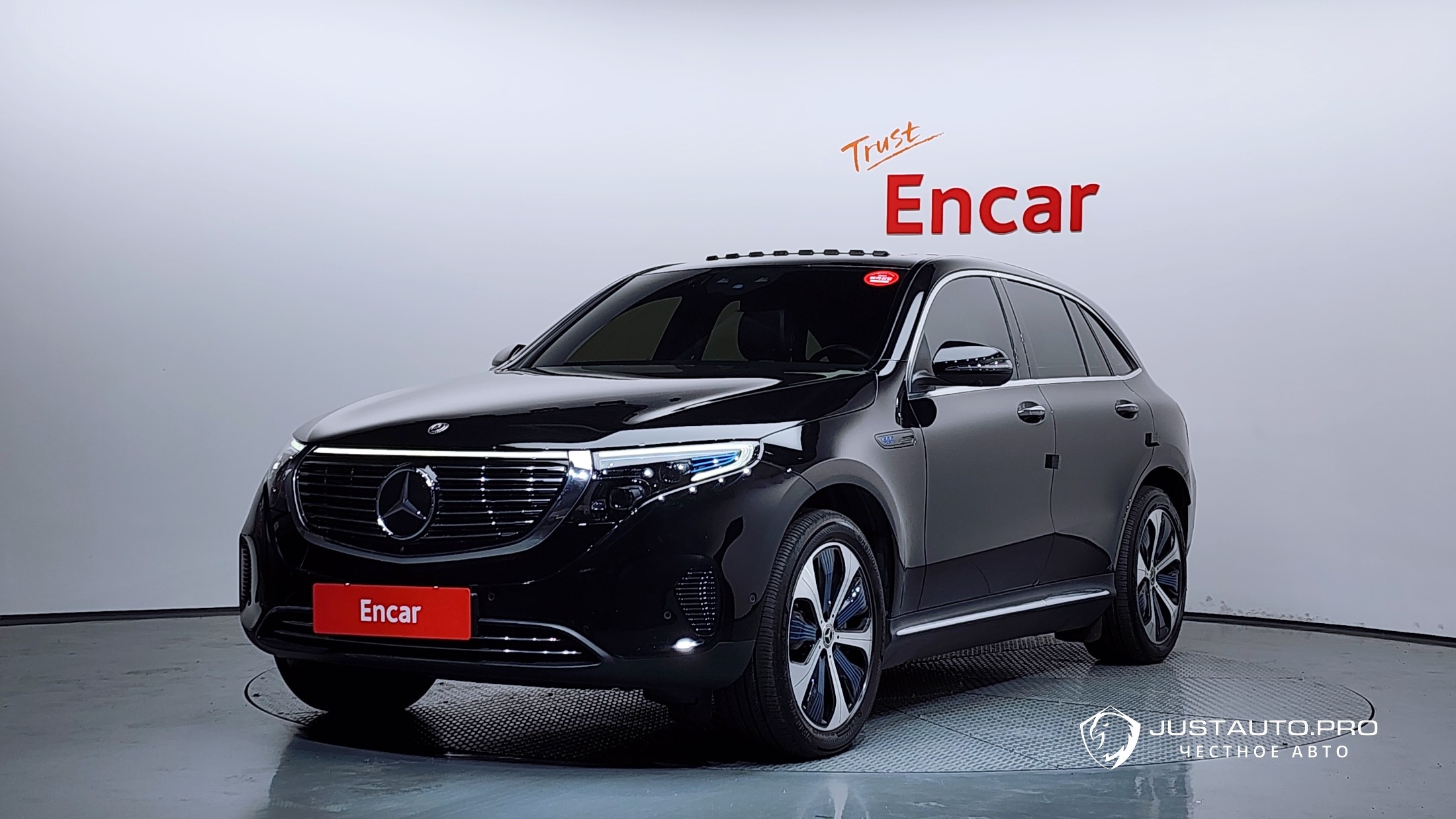Автомобиль Mercedes-Benz EQC