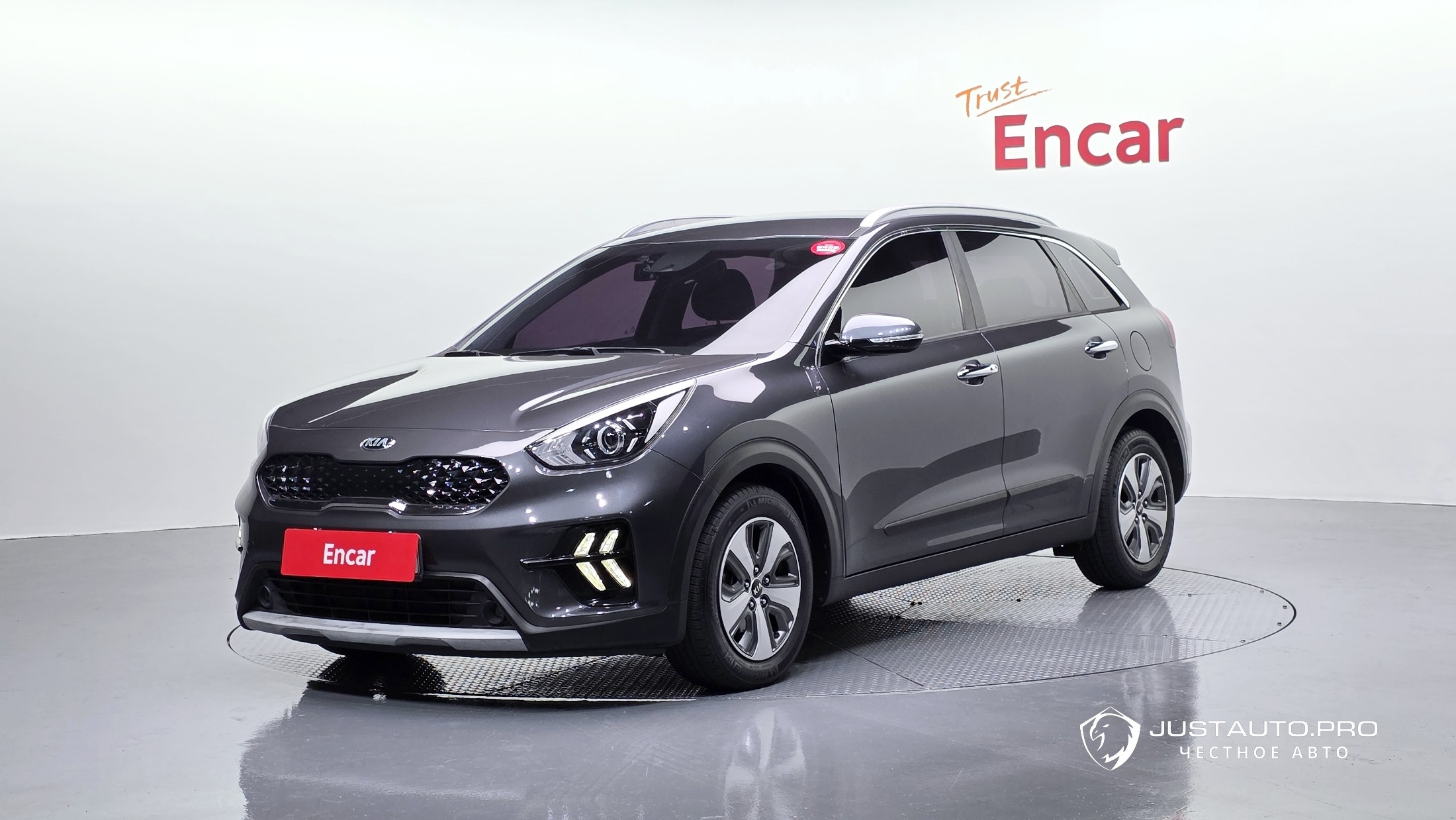 Автомобиль Kia Niro