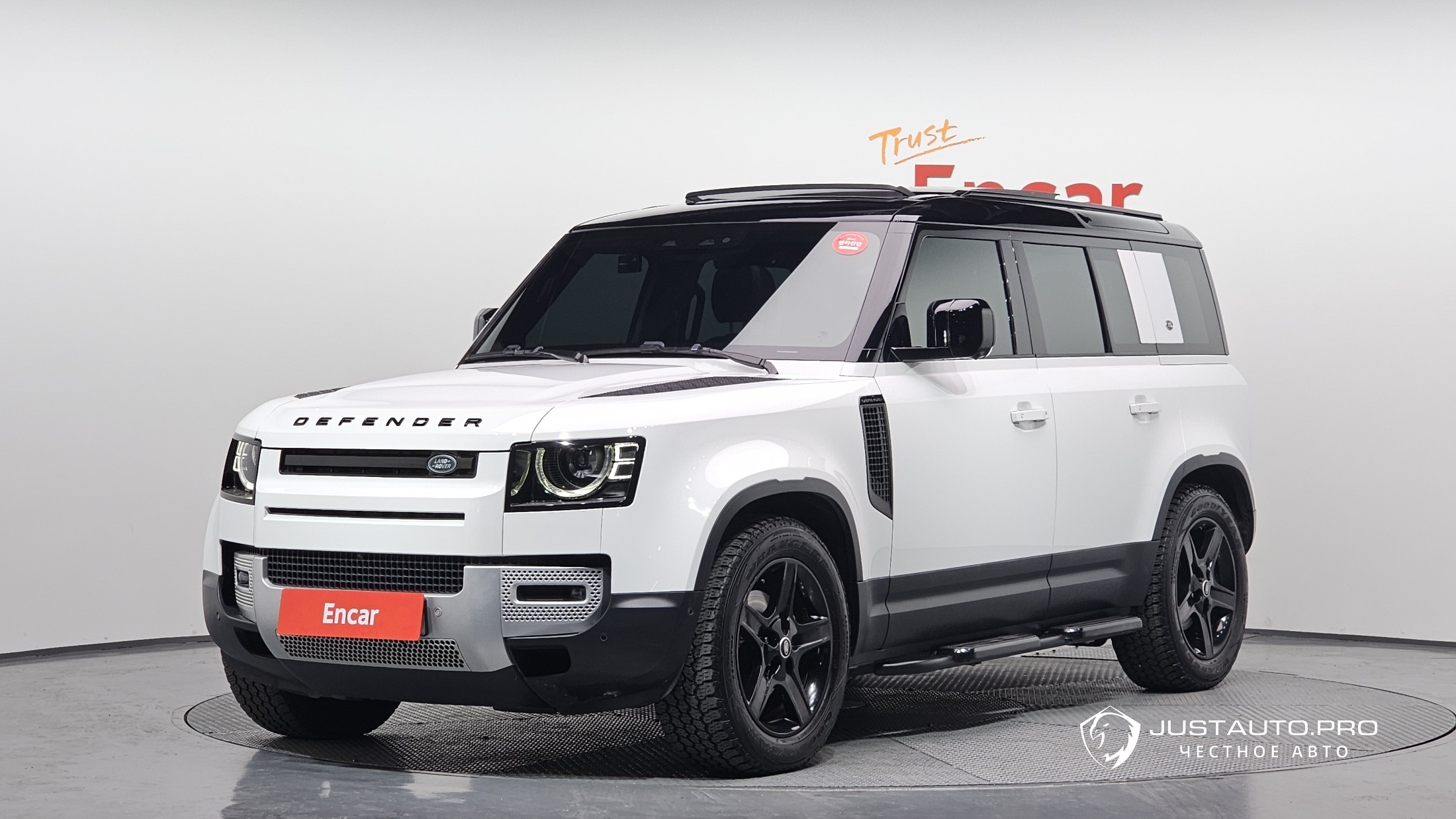 Автомобиль Land Rover Defender