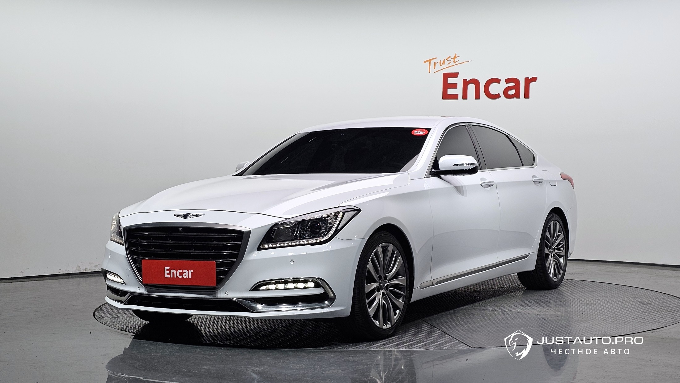 Автомобиль Genesis G80