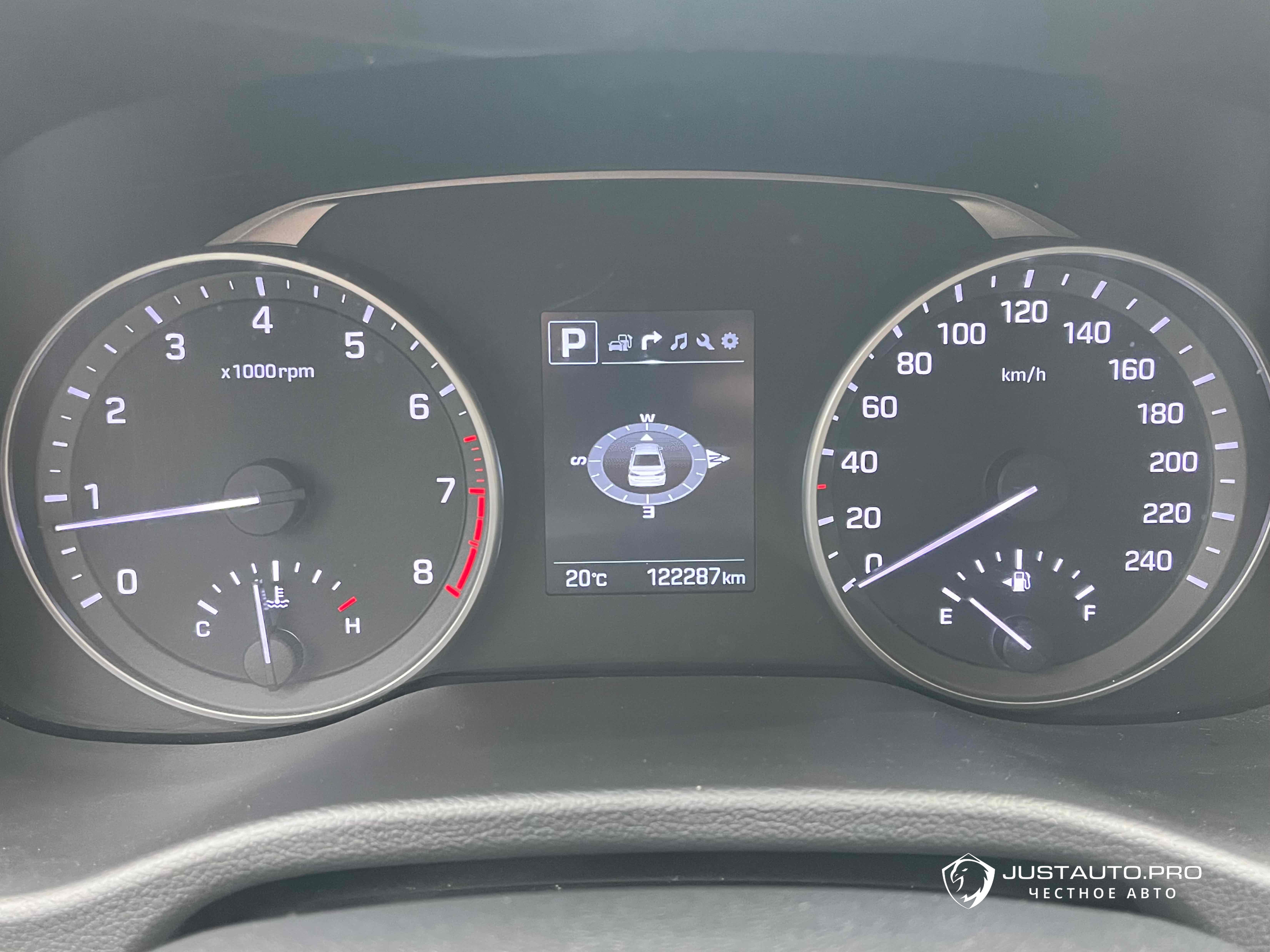 Автомобиль Hyundai AVANTE