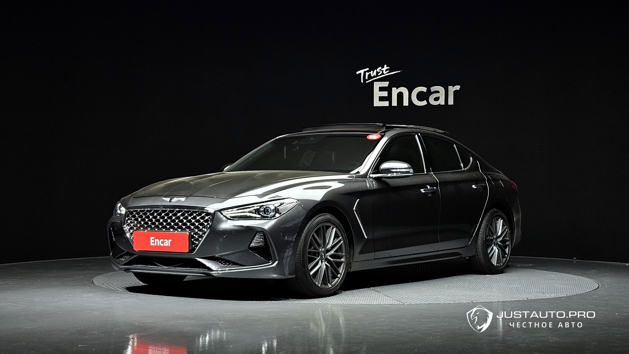 Автомобиль Genesis G70