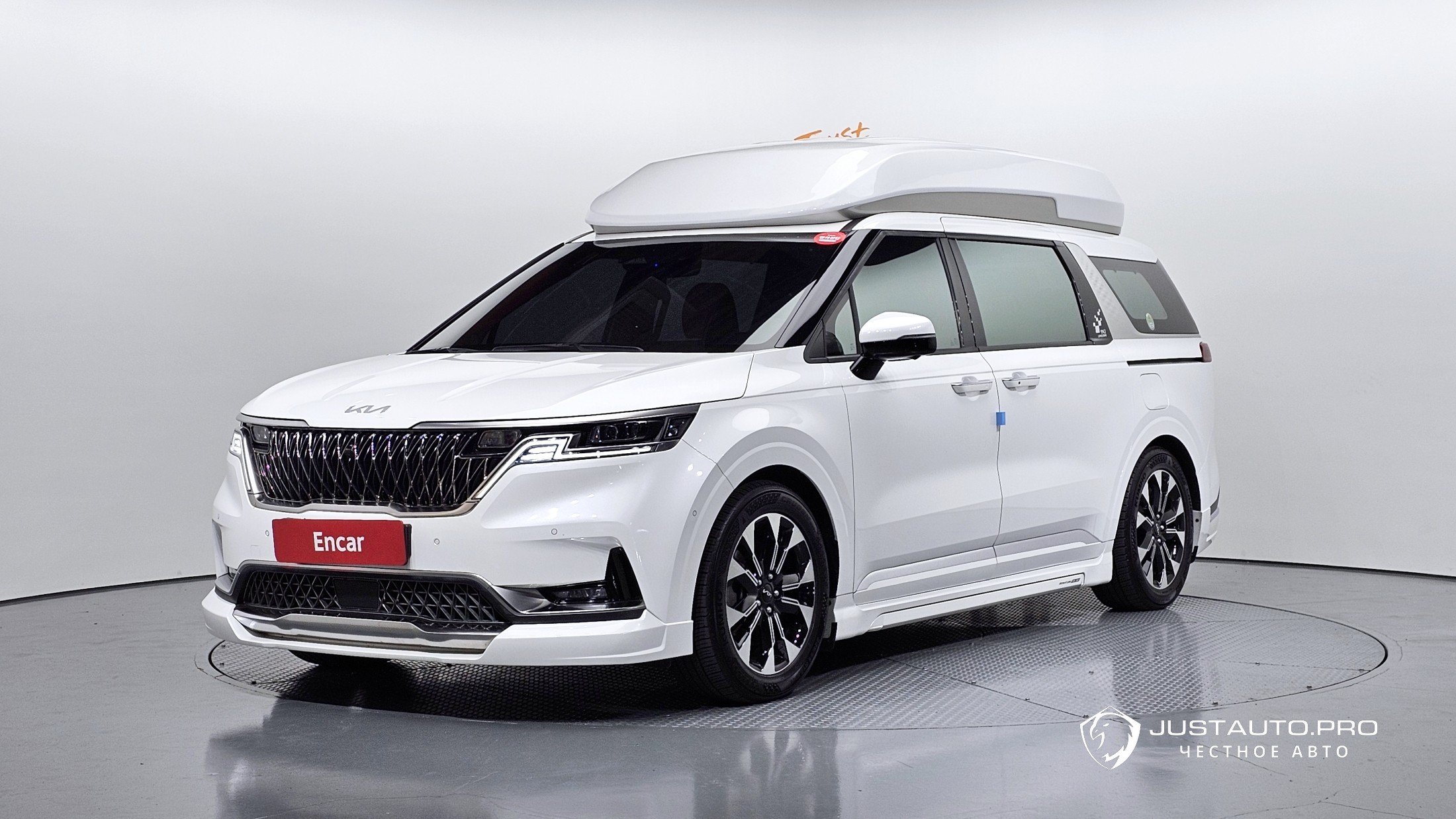 Автомобиль Kia Canival
