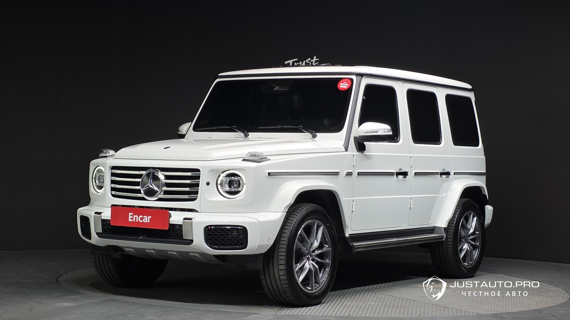 Автомобиль Mercedes-Benz G-Class