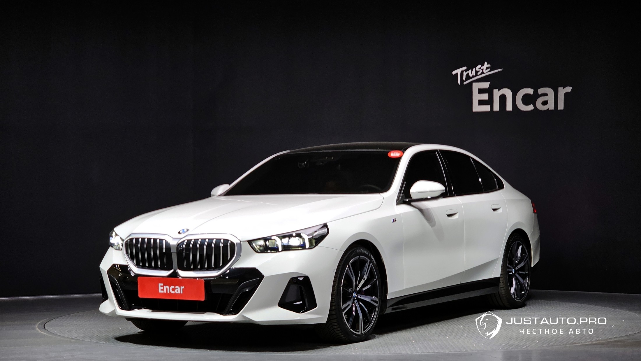 Автомобиль BMW 5-Series
