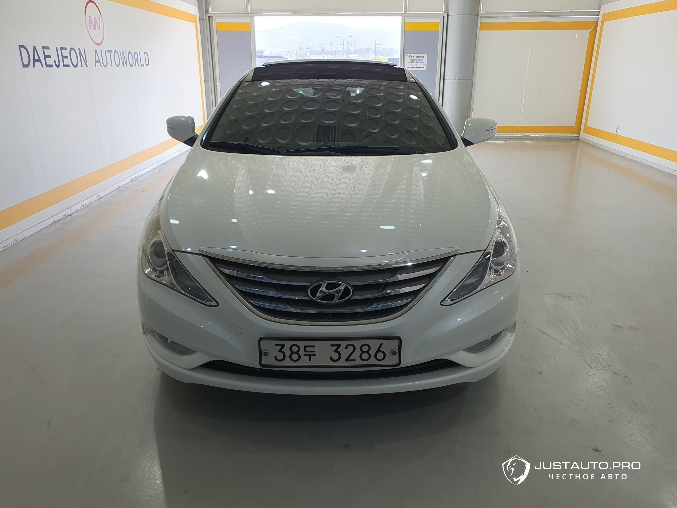 Автомобиль Hyundai Sonata