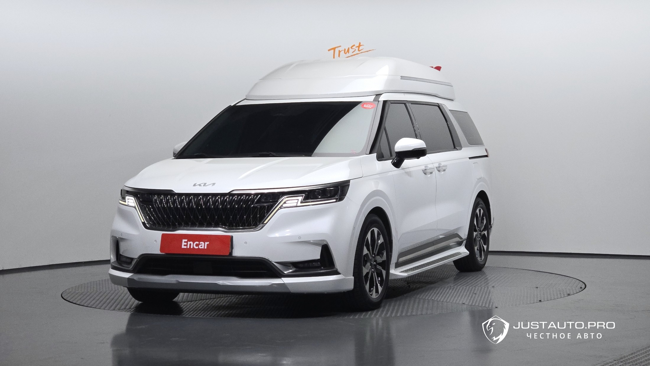 Автомобиль Kia Canival