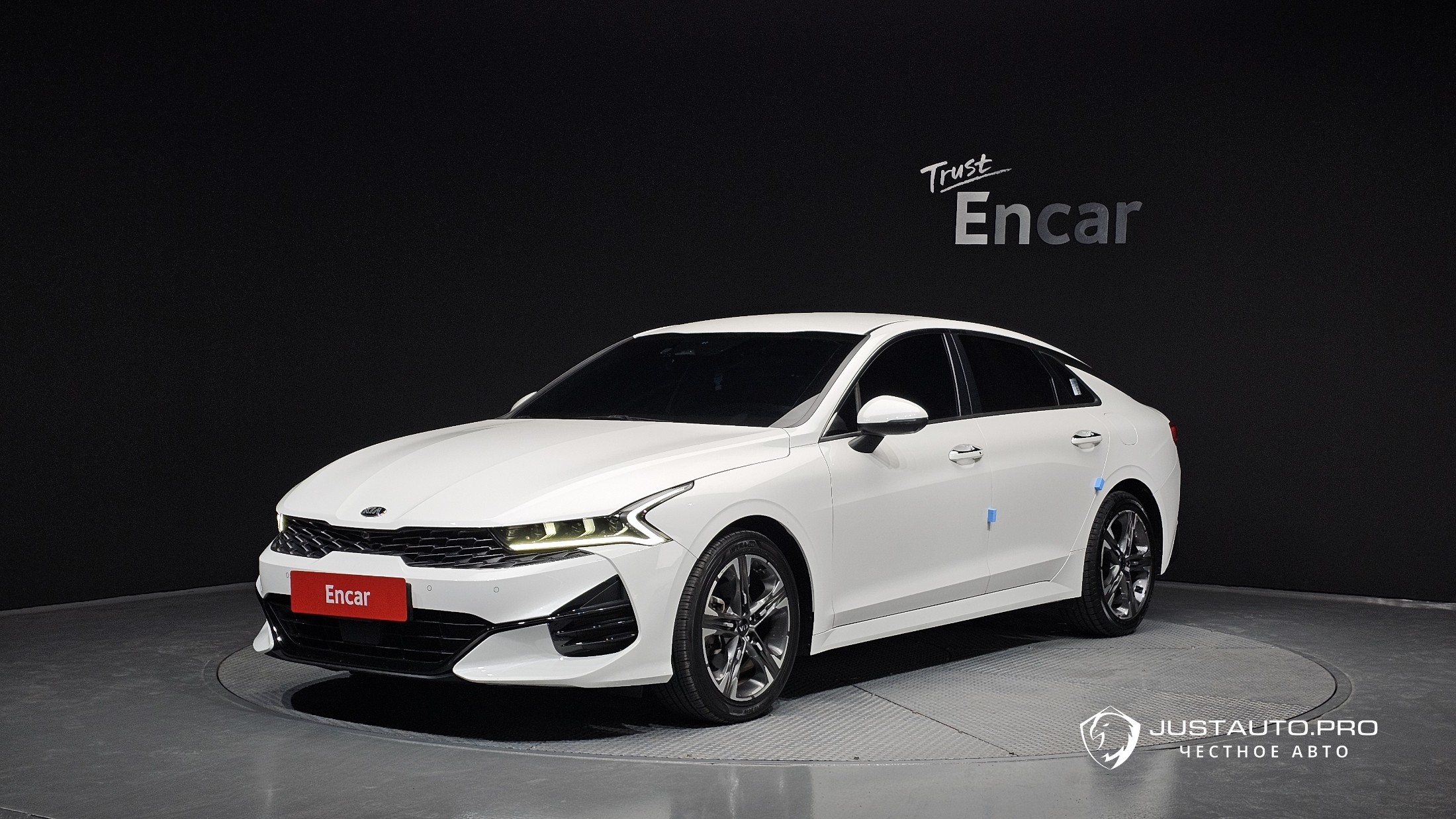 Автомобиль Kia K5
