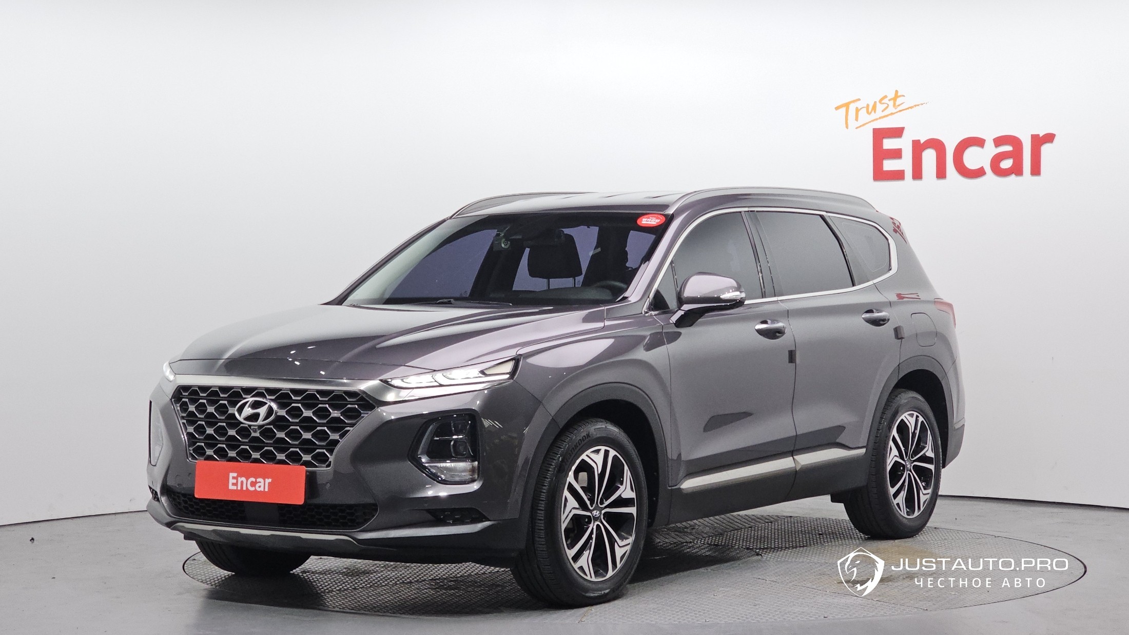 Автомобиль Hyundai Santafe