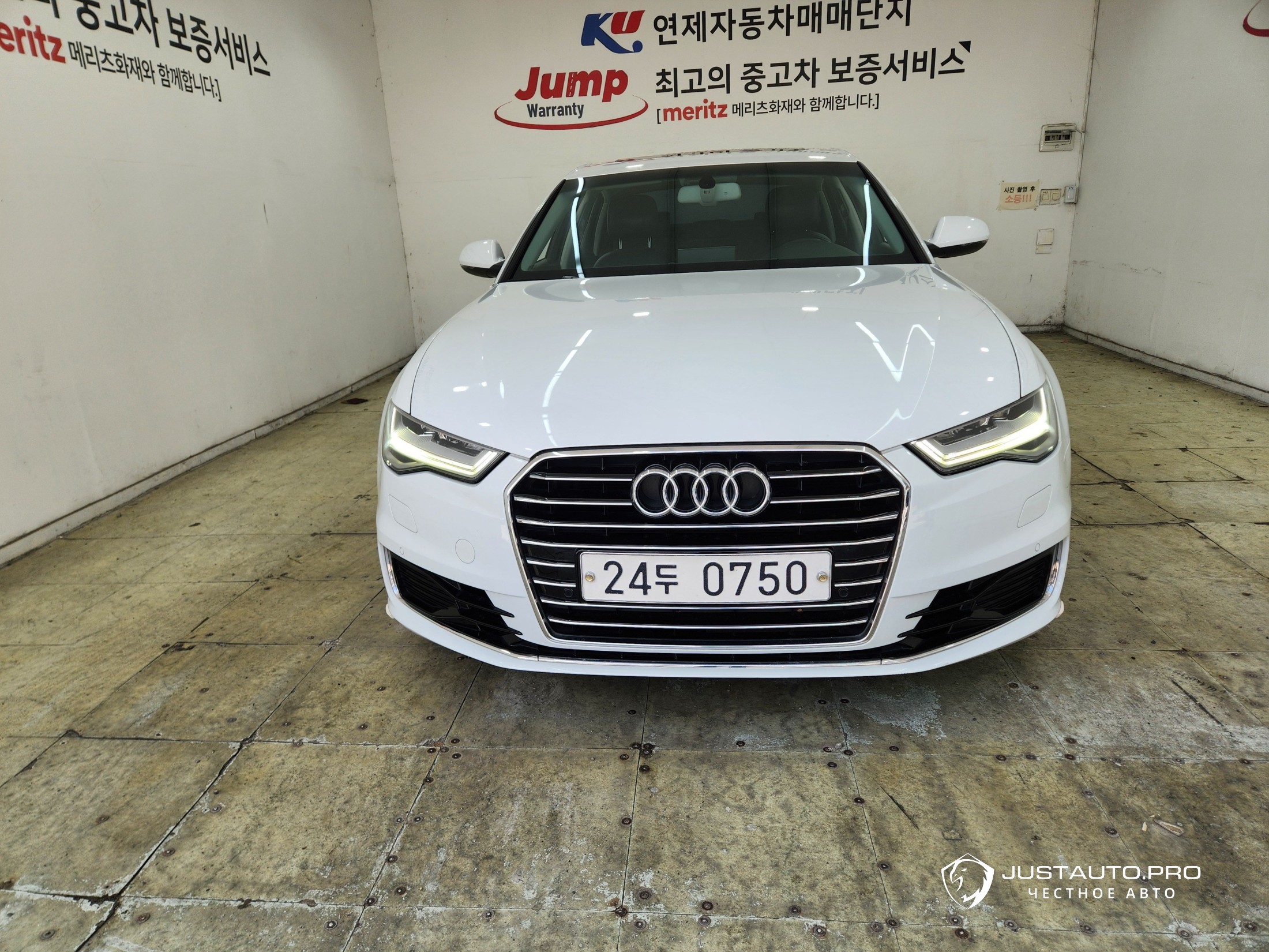 Автомобиль Audi A6