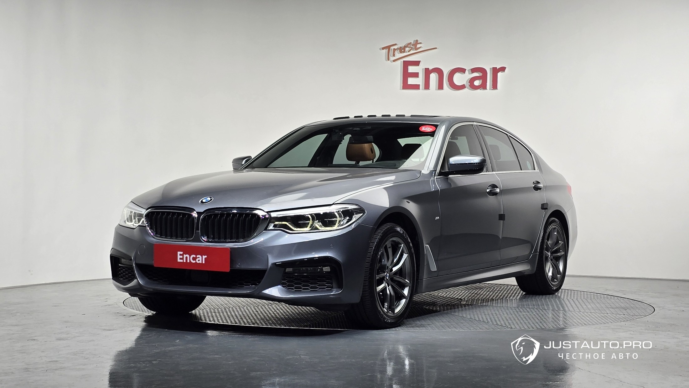 Автомобиль BMW 5-Series