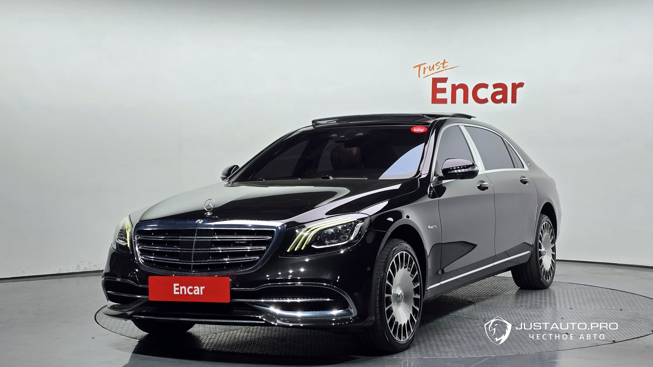 Автомобиль Mercedes-Benz S-Class