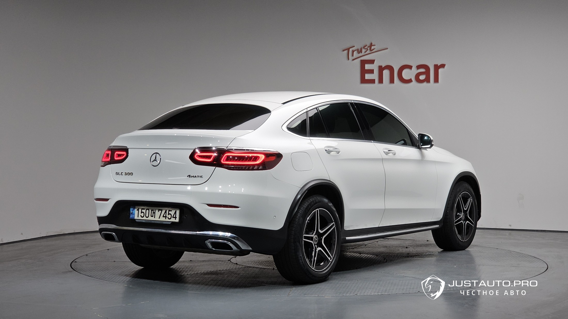 Автомобиль Mercedes-Benz GLC-Class